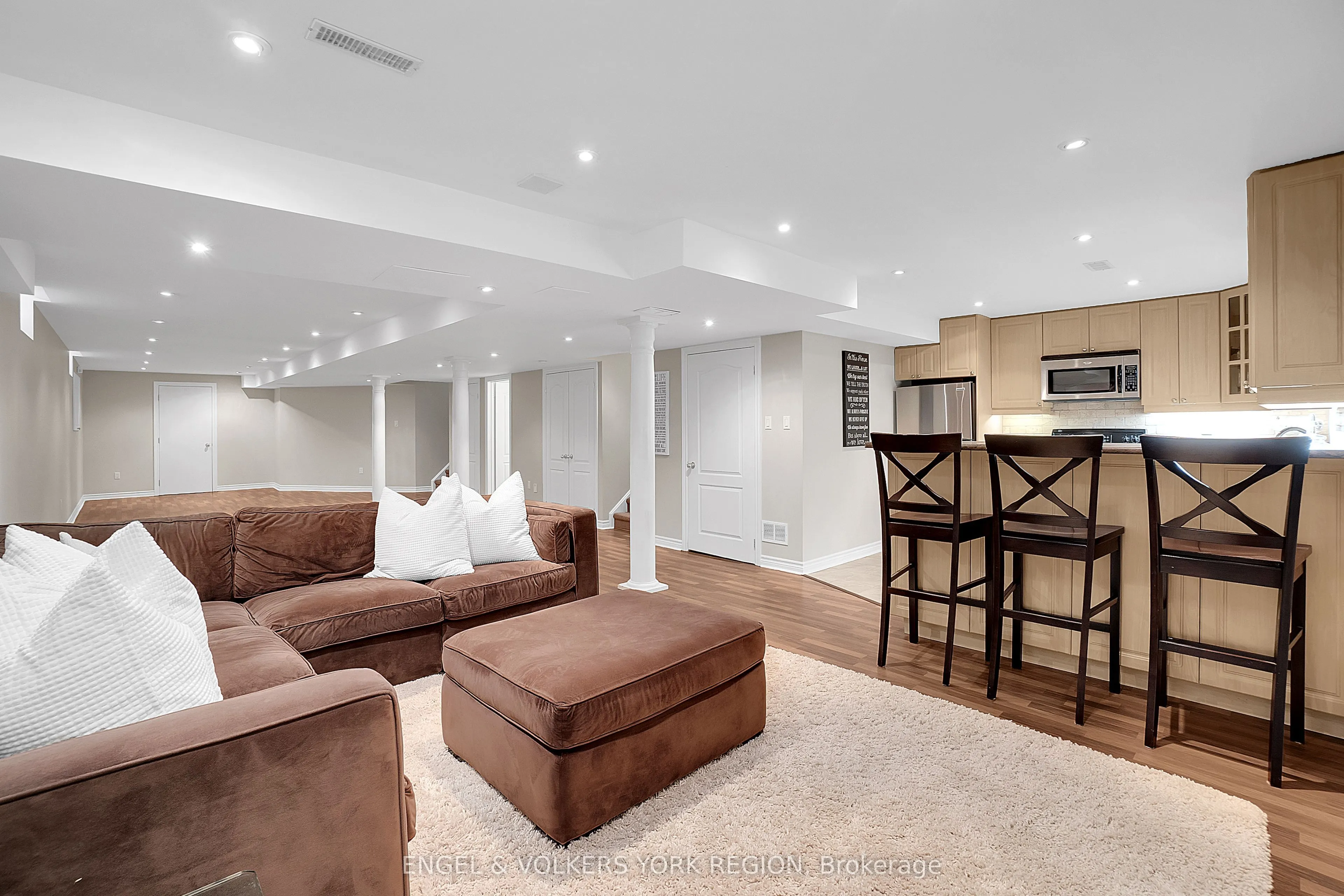 151 Glenside Drive