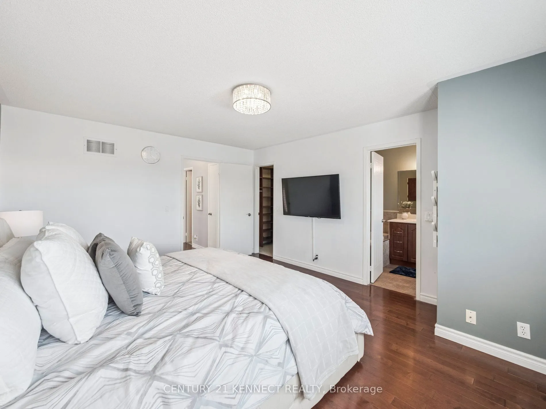69 Silver Stream Avenue