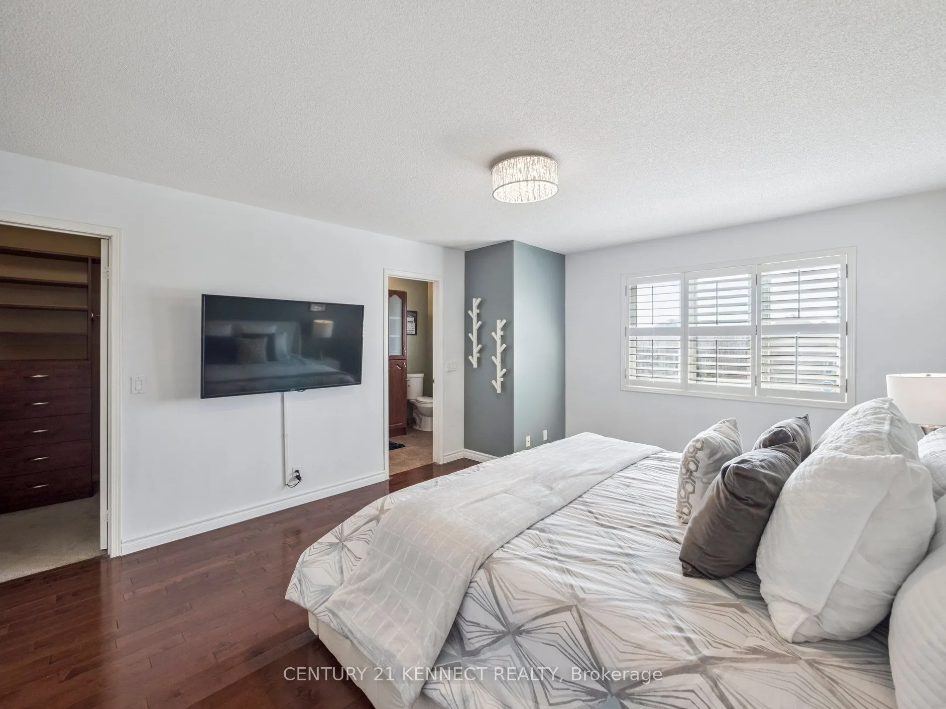 69 Silver Stream Avenue