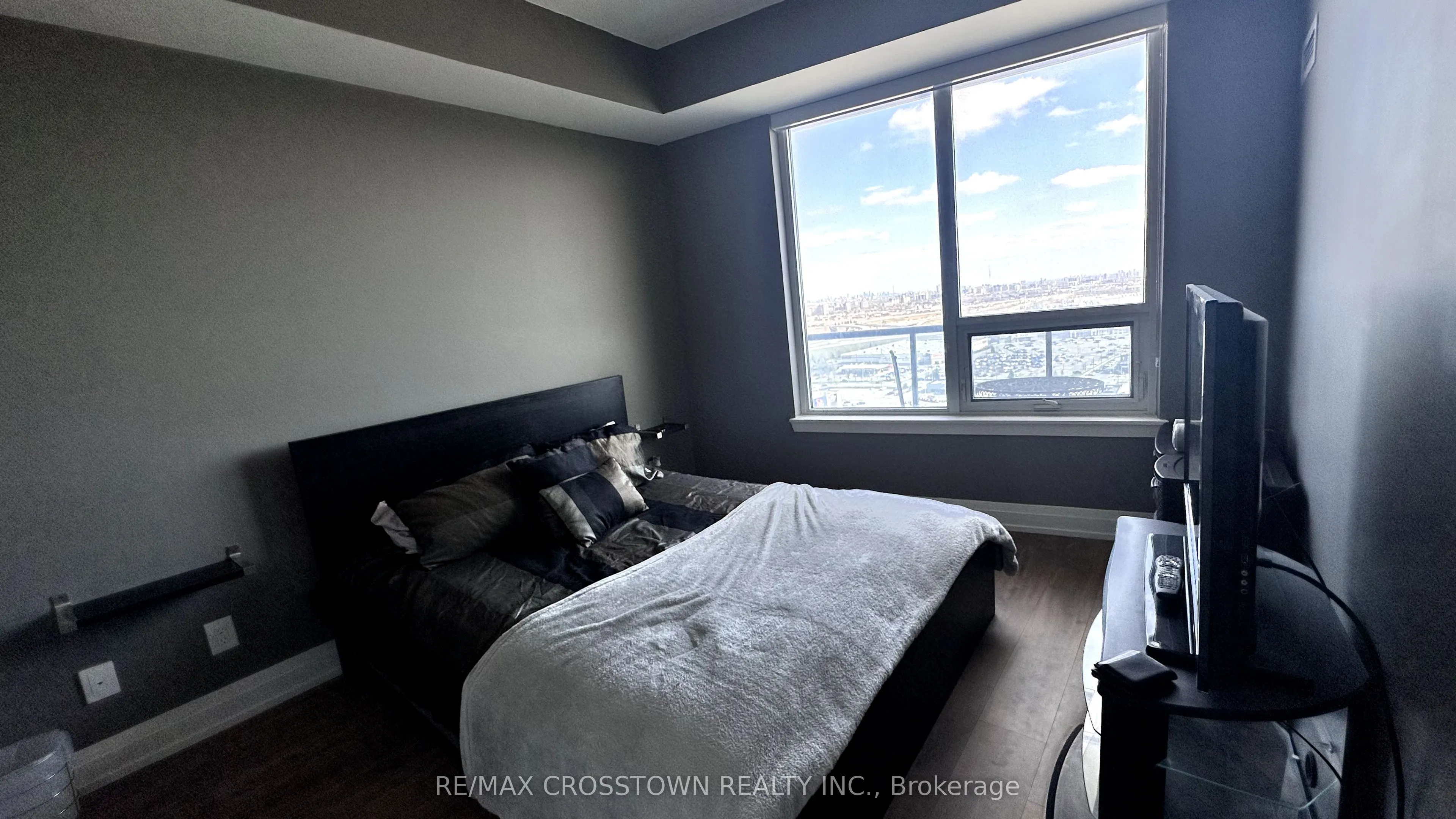 3600 Highway 7, #2209