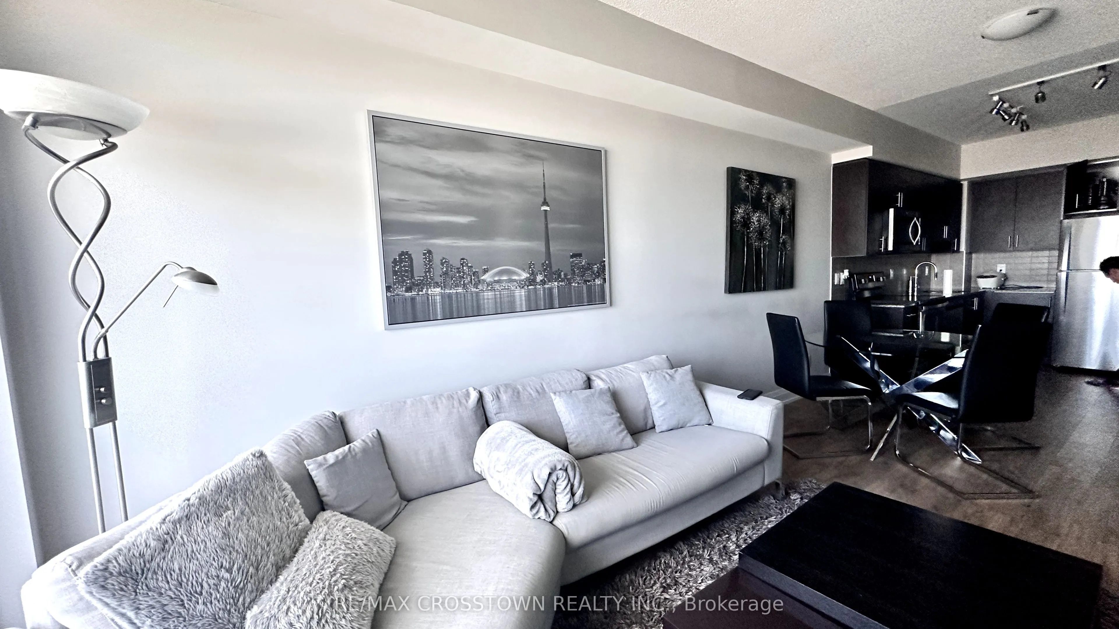 3600 Highway 7, #2209