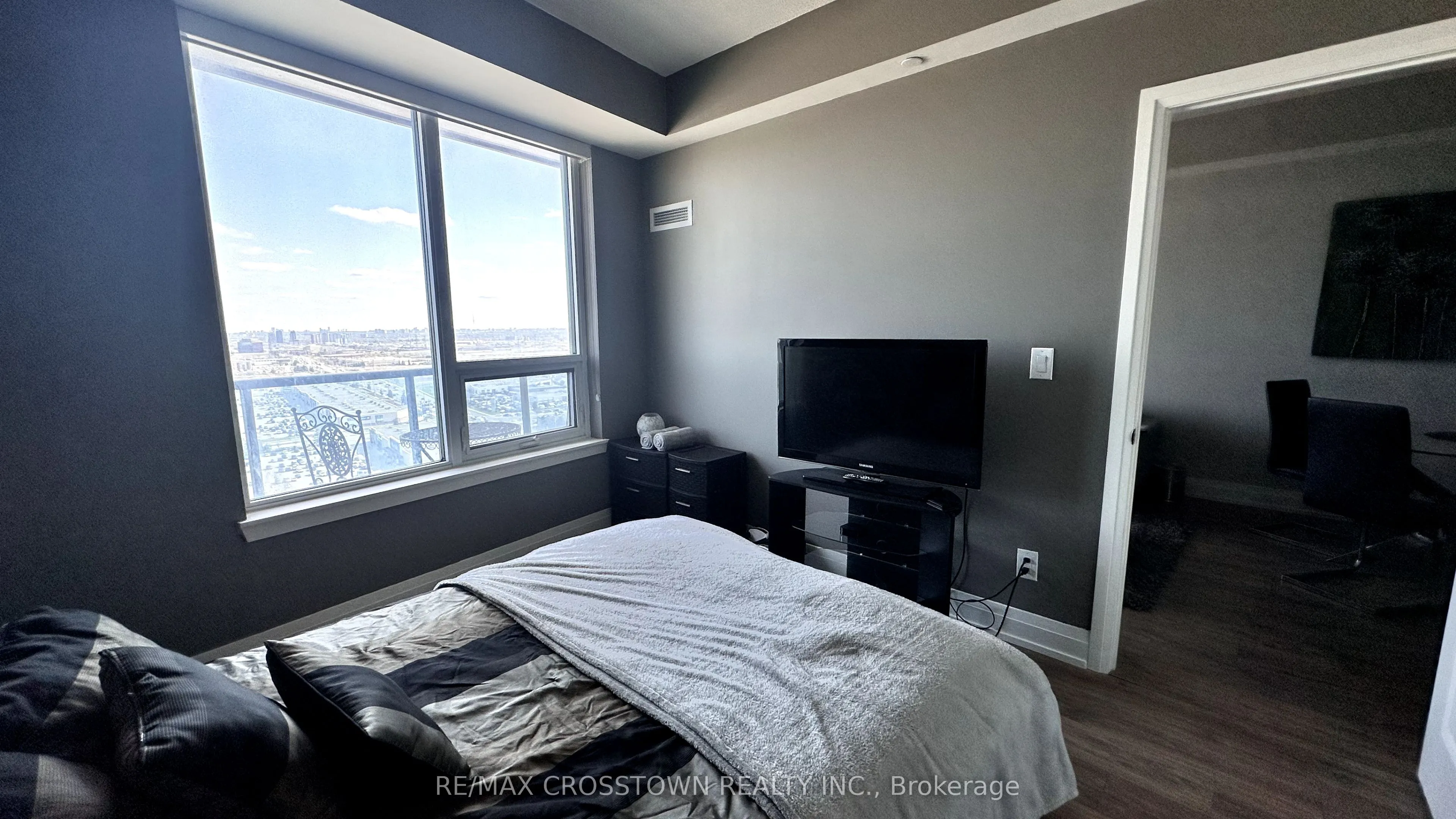 3600 Highway 7, #2209