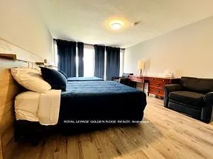 15 Lake Drive N