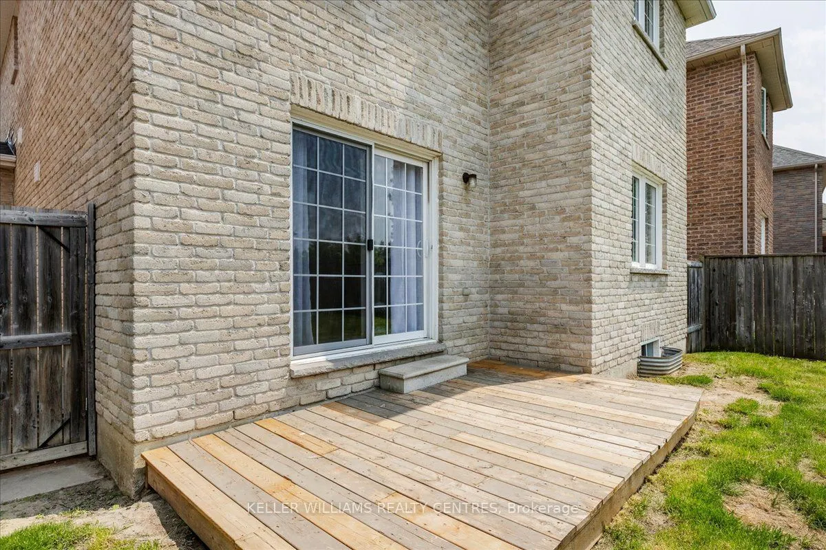 3 Laurelbank Crescent