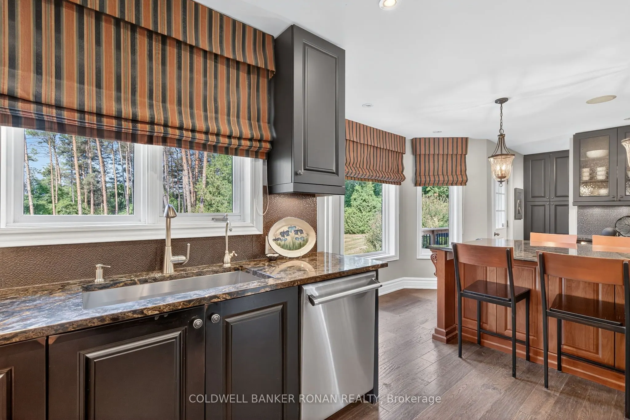 6 Pyne Hills Court