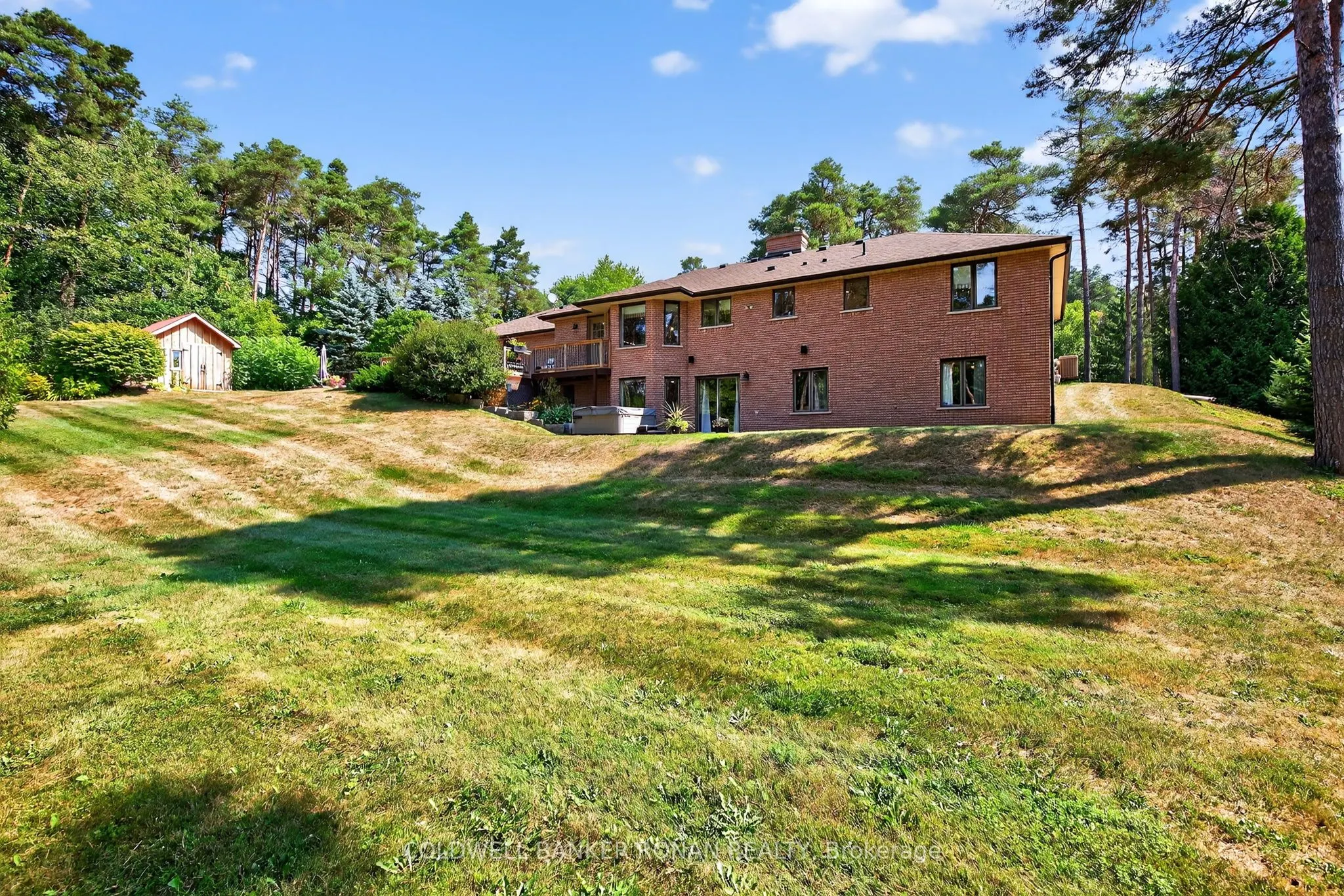 6 Pyne Hills Court