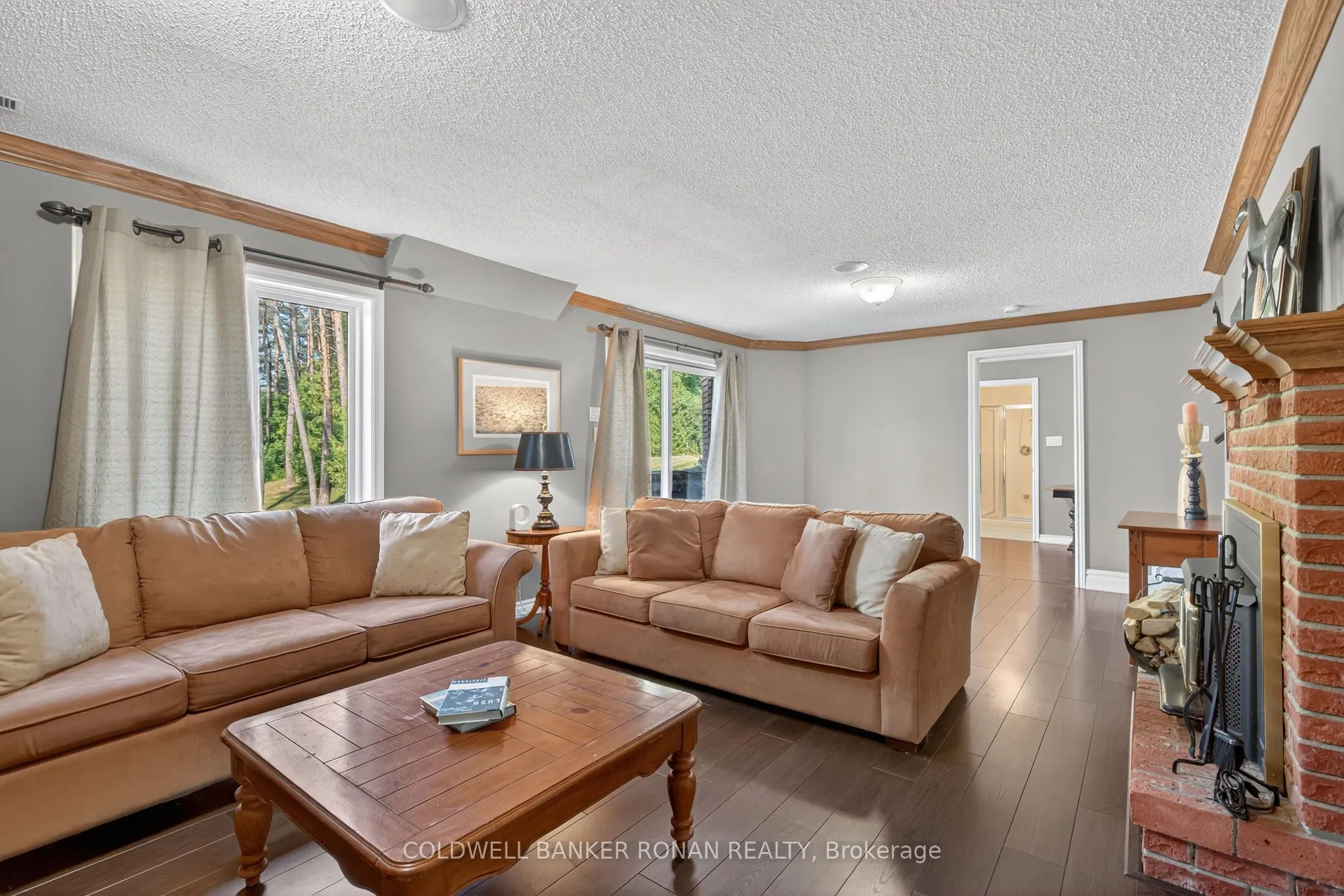 6 Pyne Hills Court