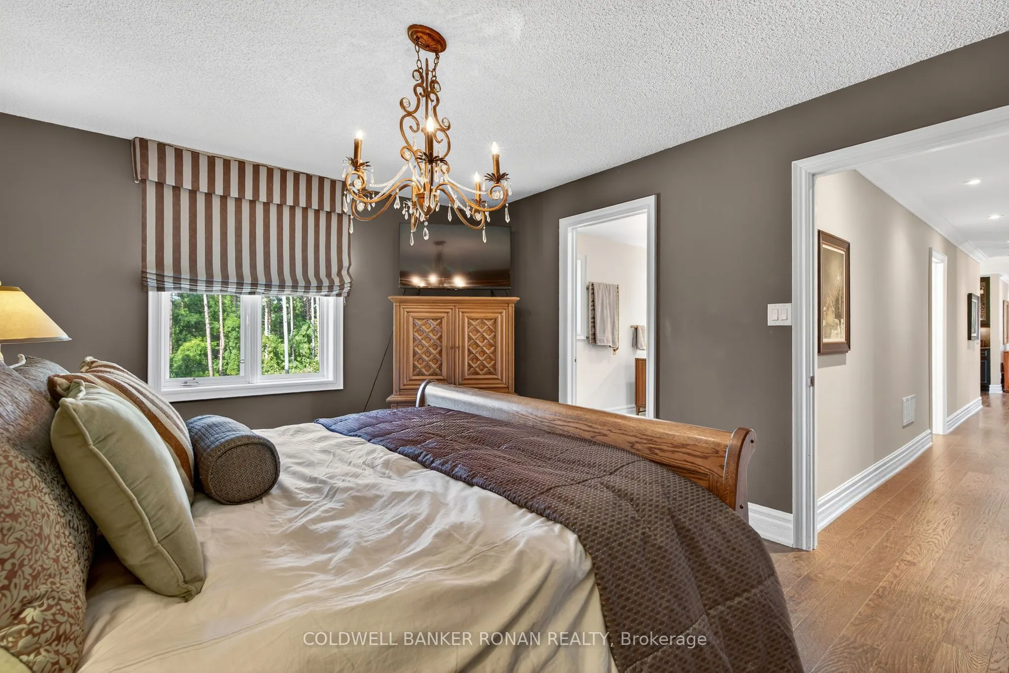 6 Pyne Hills Court