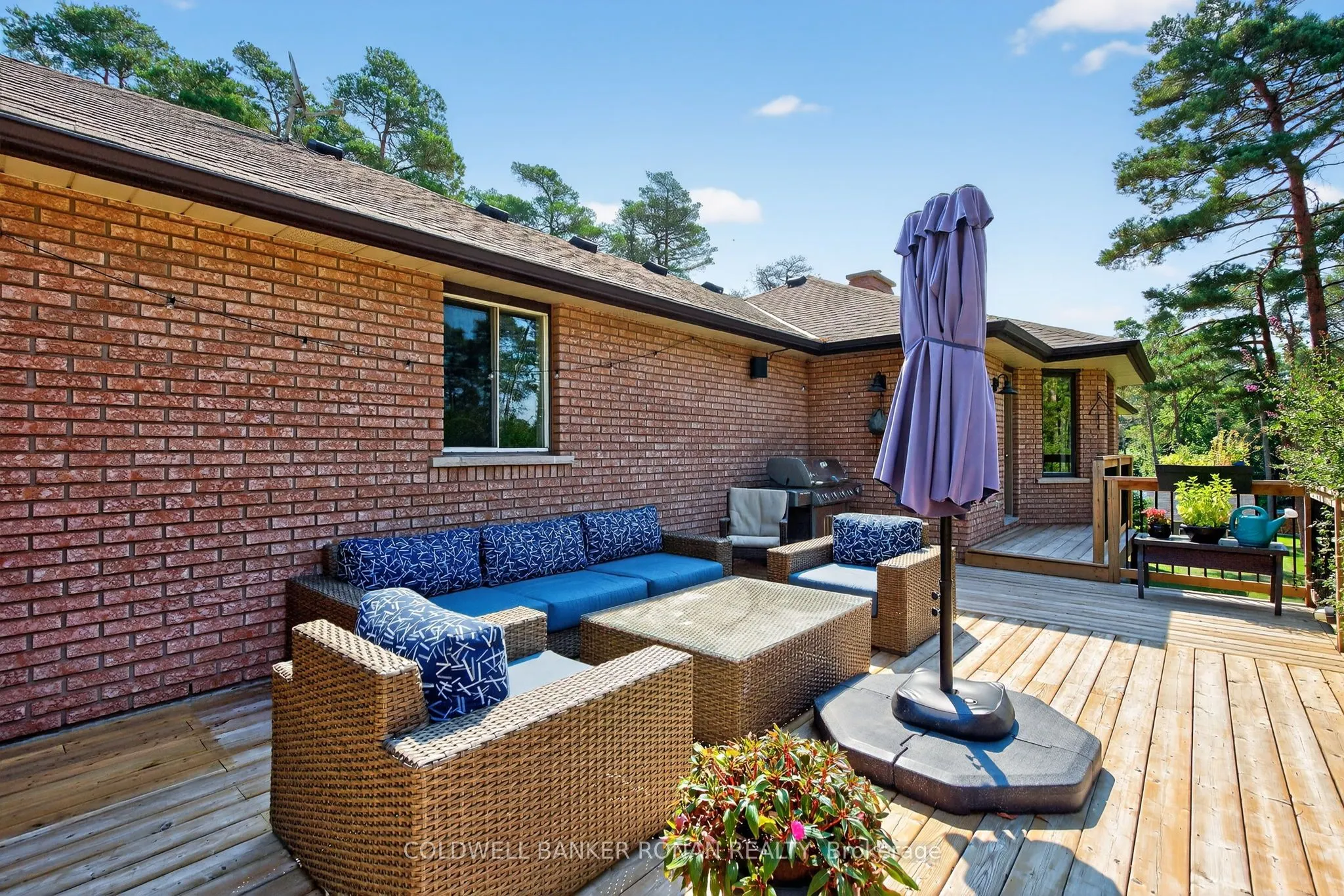 6 Pyne Hills Court