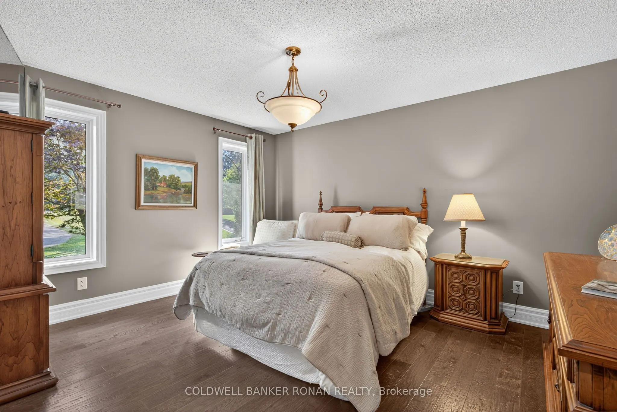 6 Pyne Hills Court