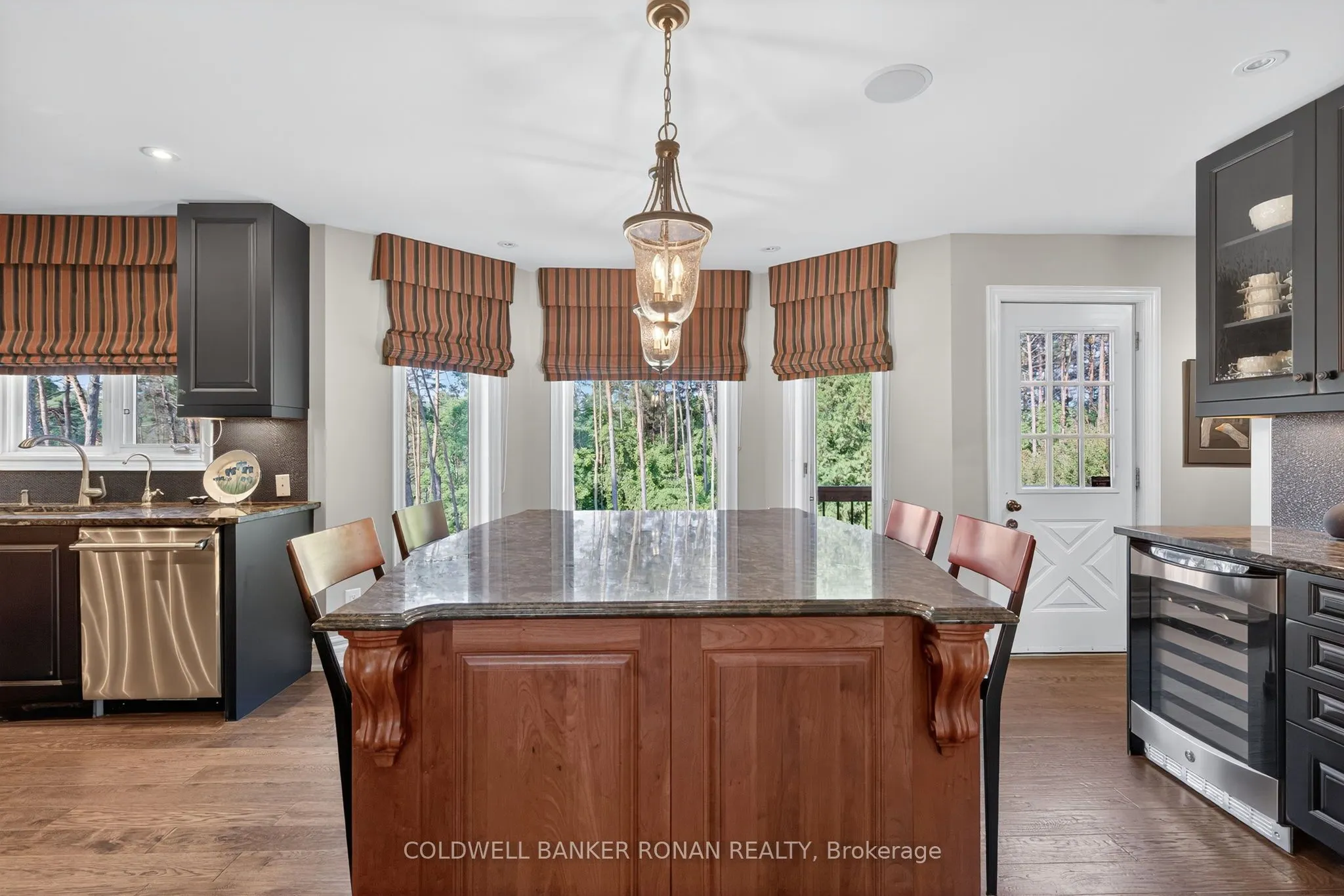6 Pyne Hills Court