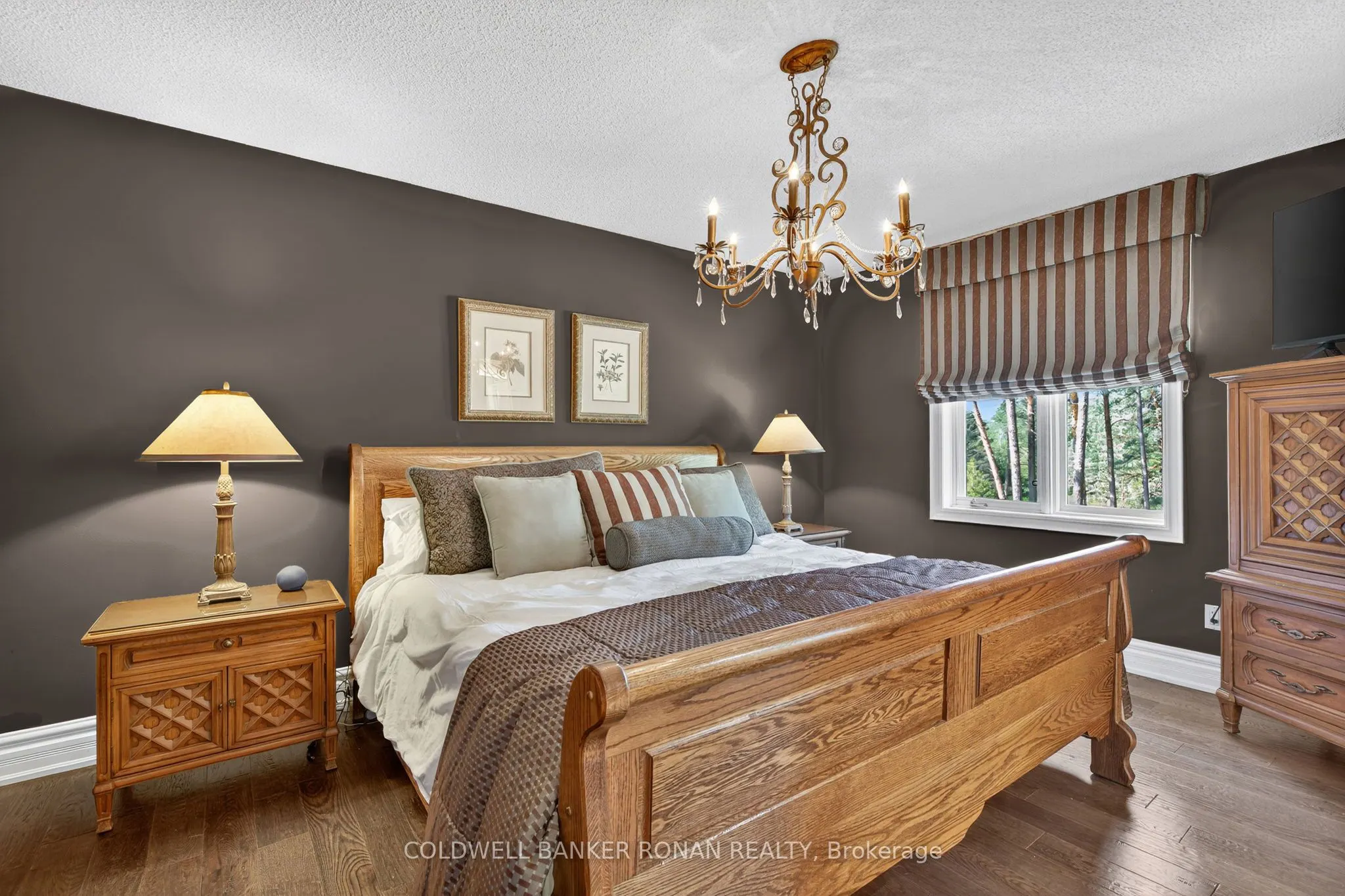 6 Pyne Hills Court