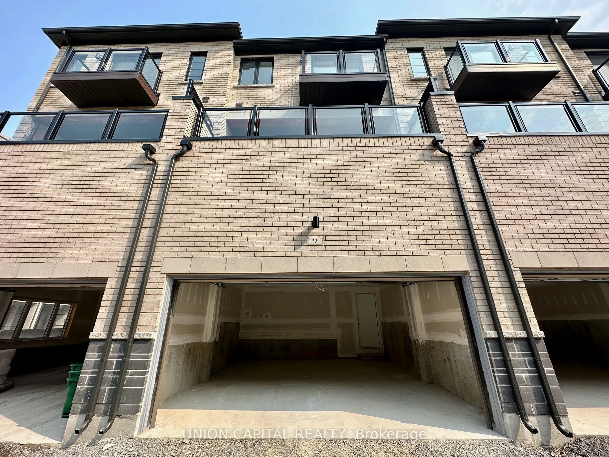 9 Arthur White Lane
