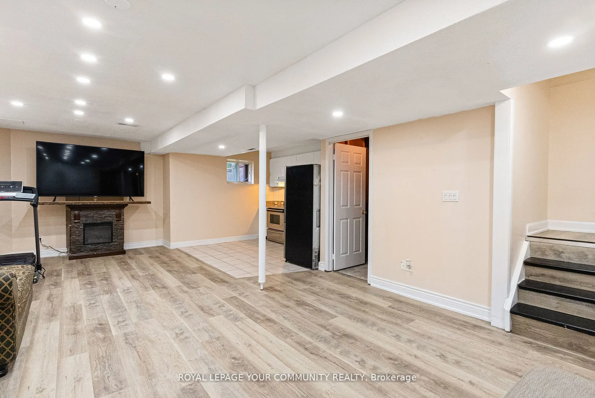 36 Umbria Crescent, #Bsmt