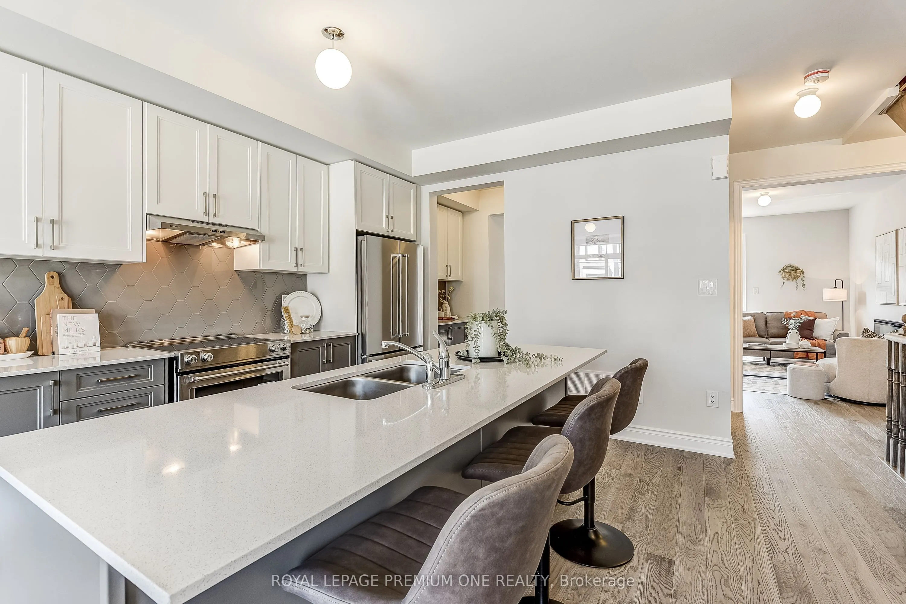 220 TENNANT Circle