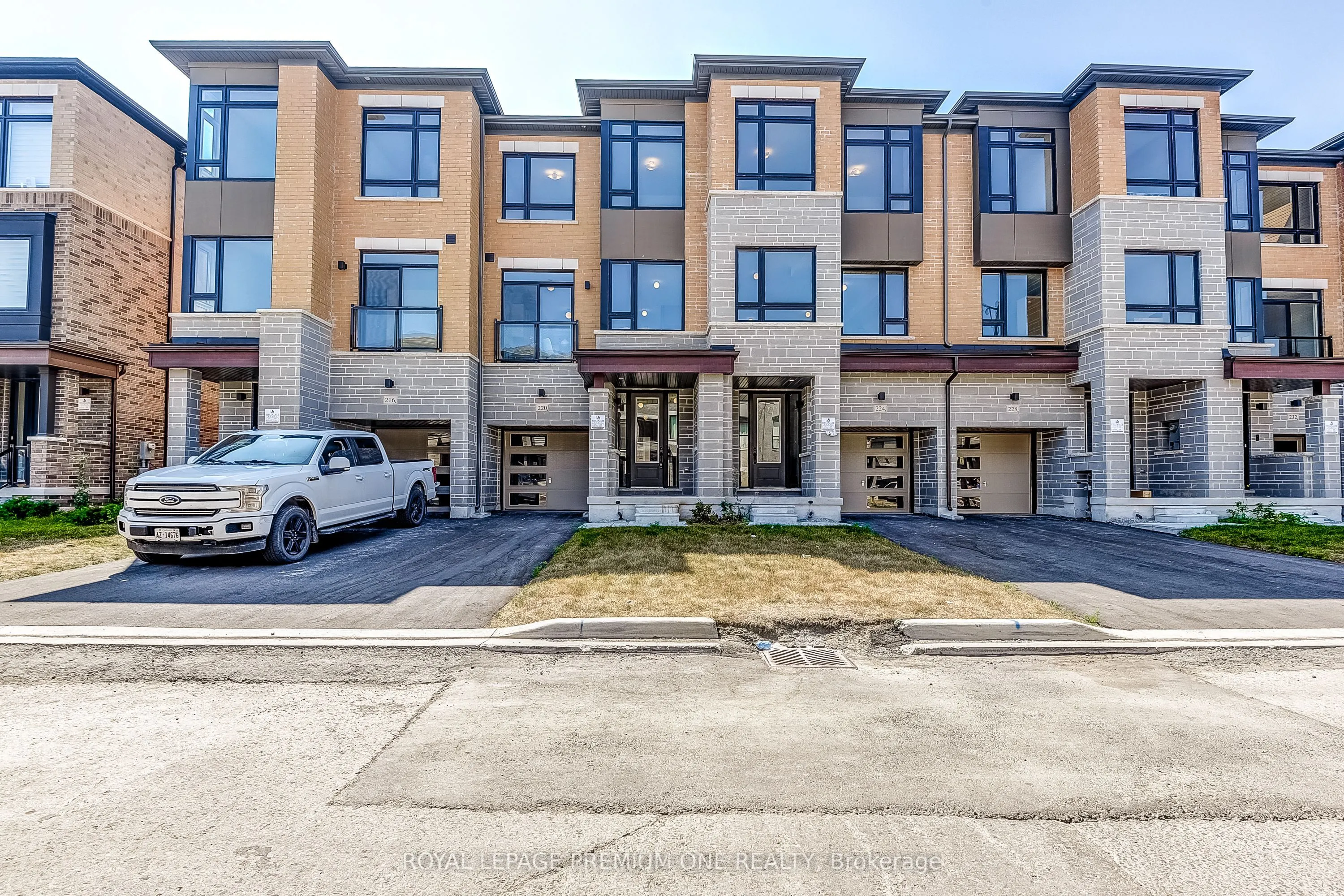 220 TENNANT Circle
