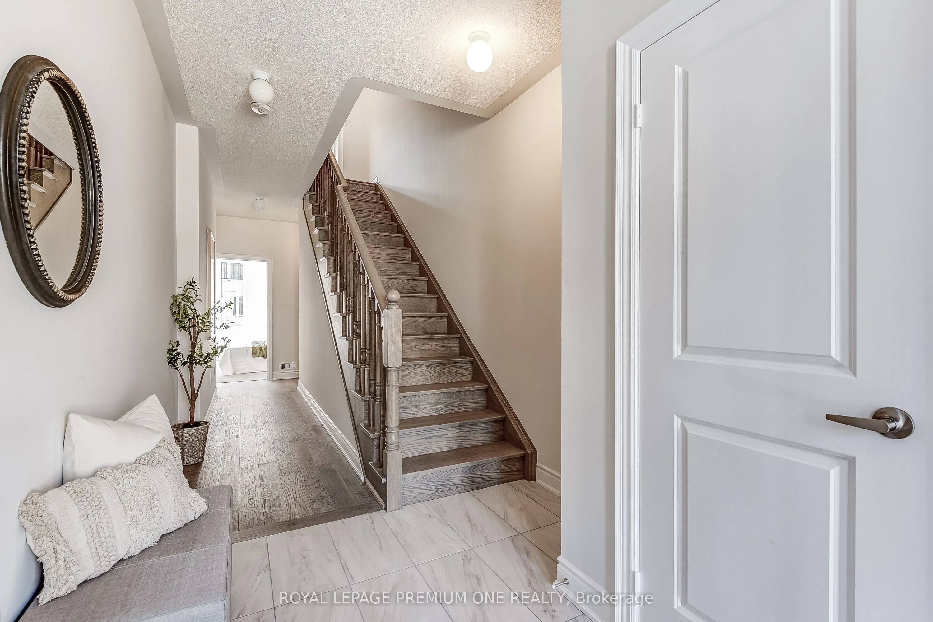 220 TENNANT Circle