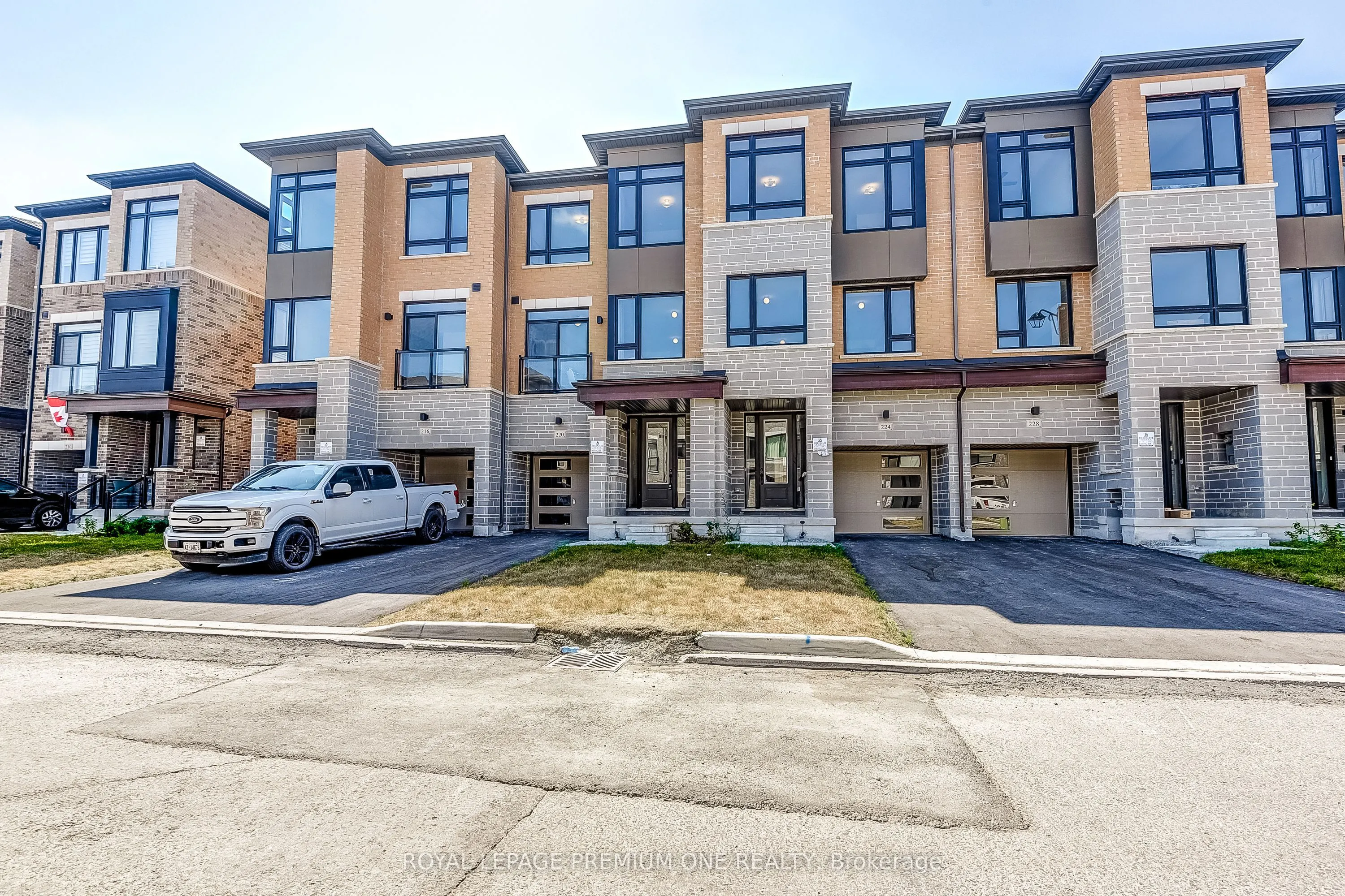 220 TENNANT Circle