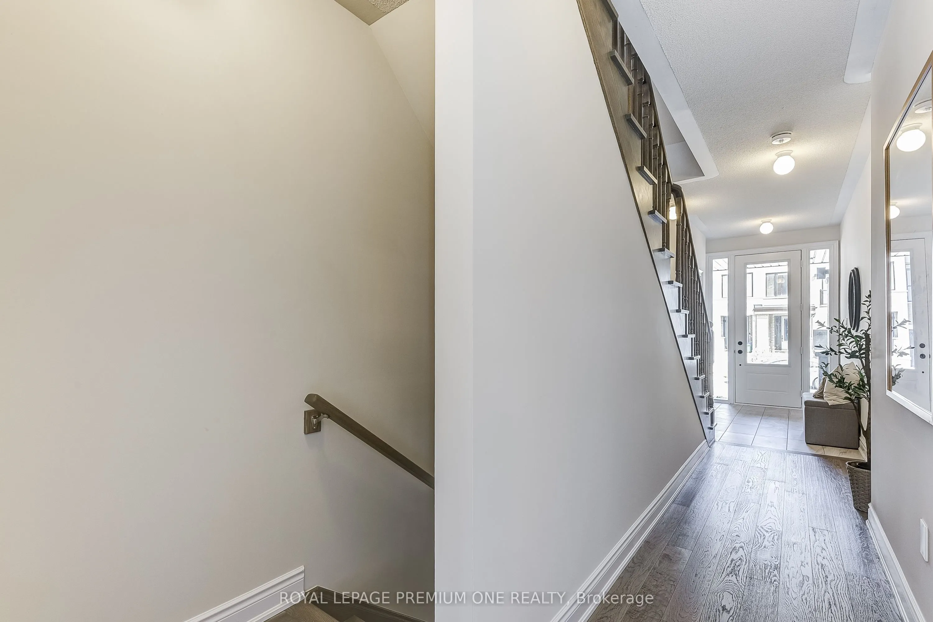 220 TENNANT Circle