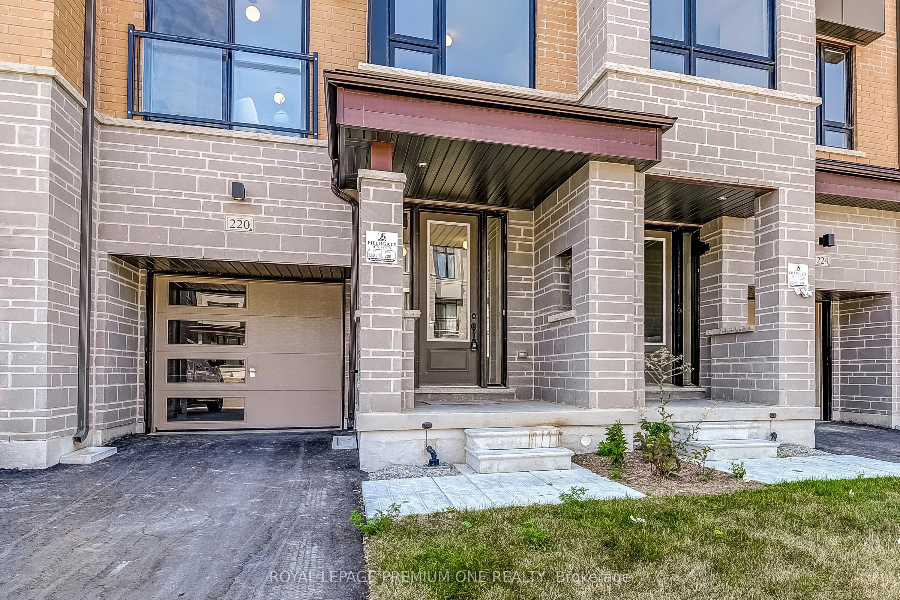 220 TENNANT Circle