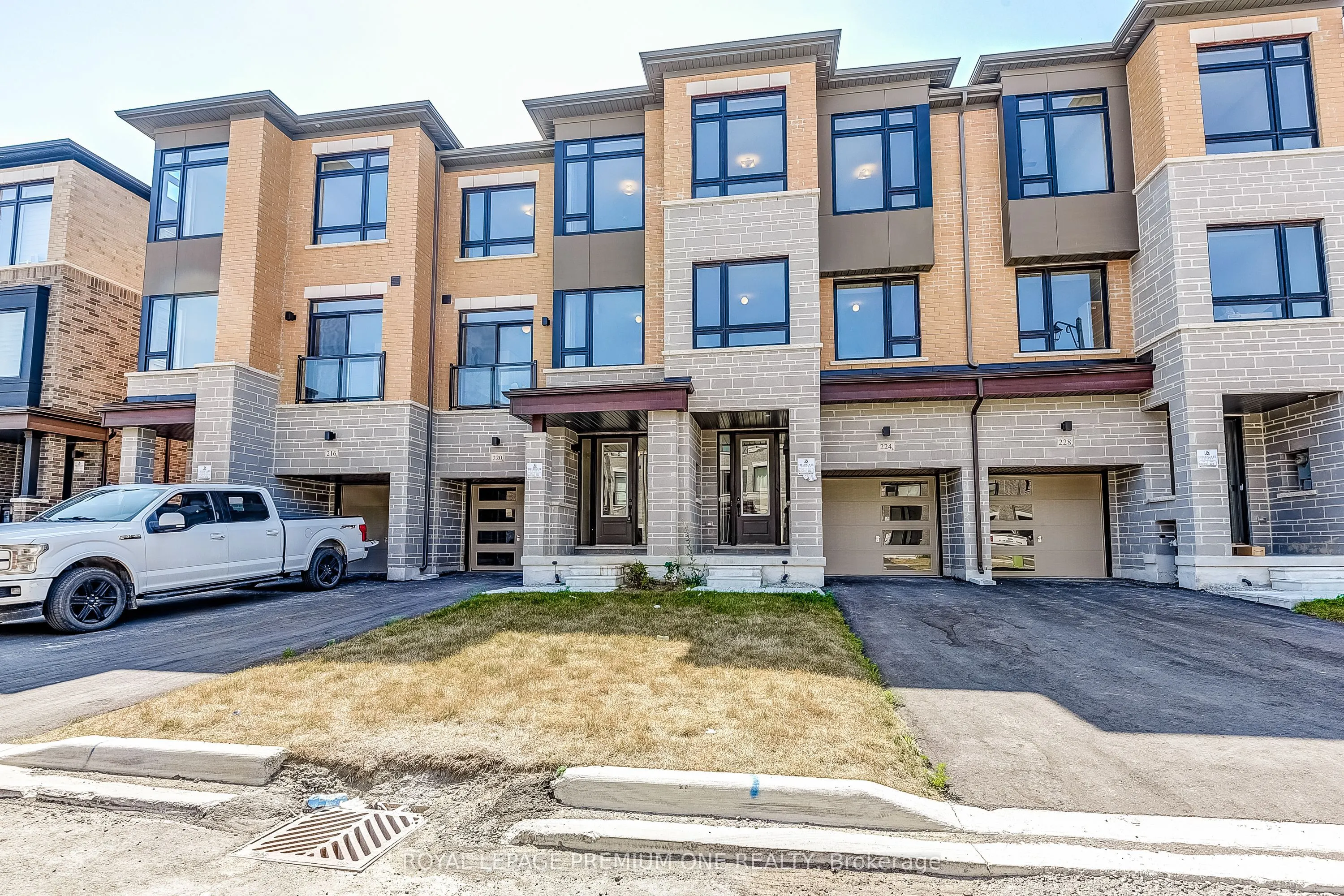 220 TENNANT Circle