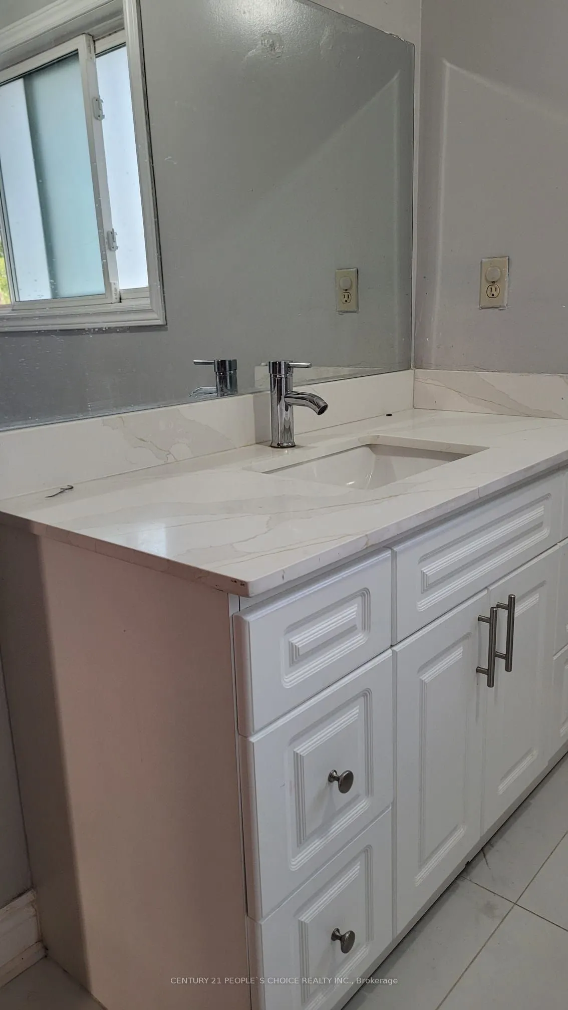 2 Agincourt Road, #Main