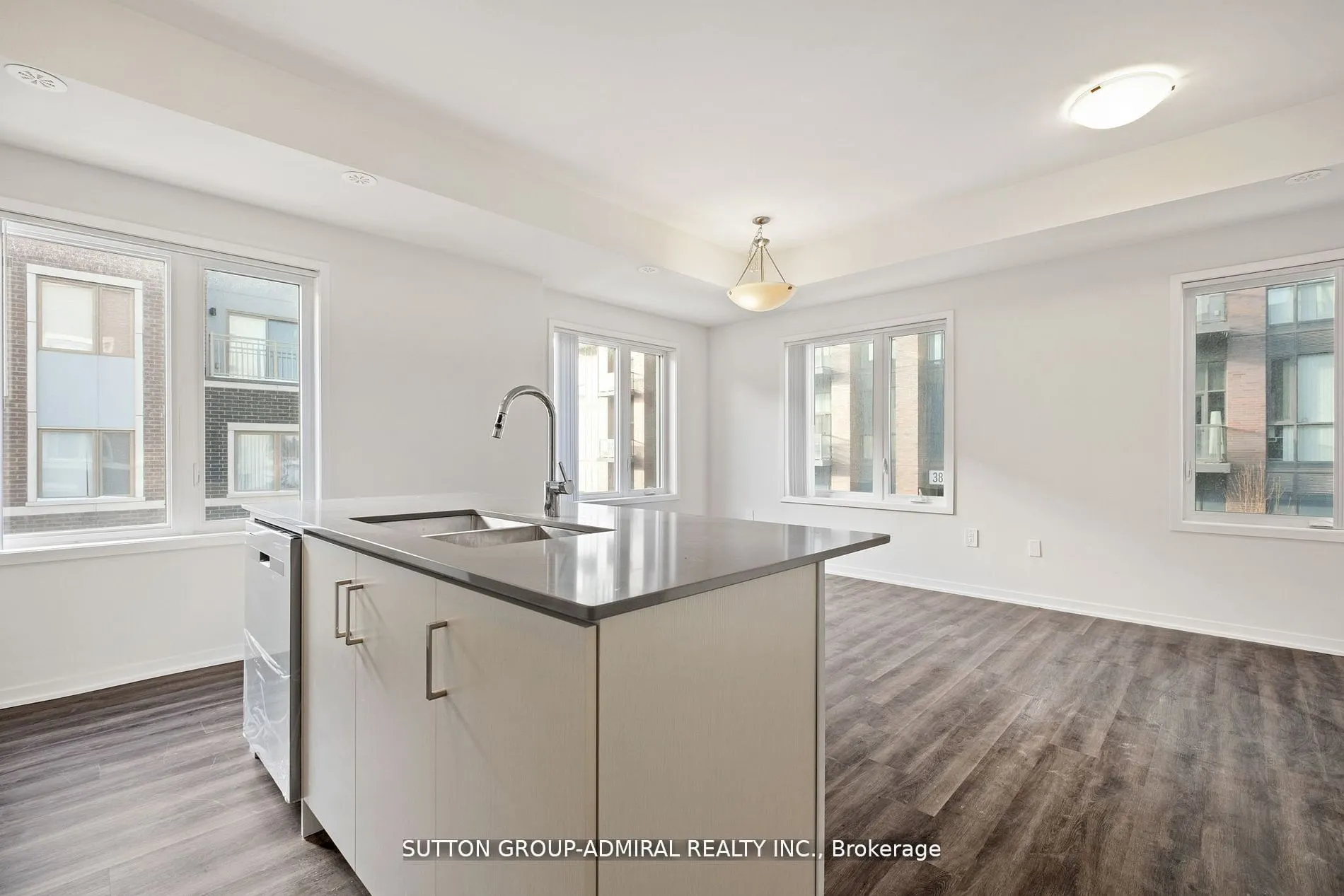 39 Honeycrisp Crescent, #TH73
