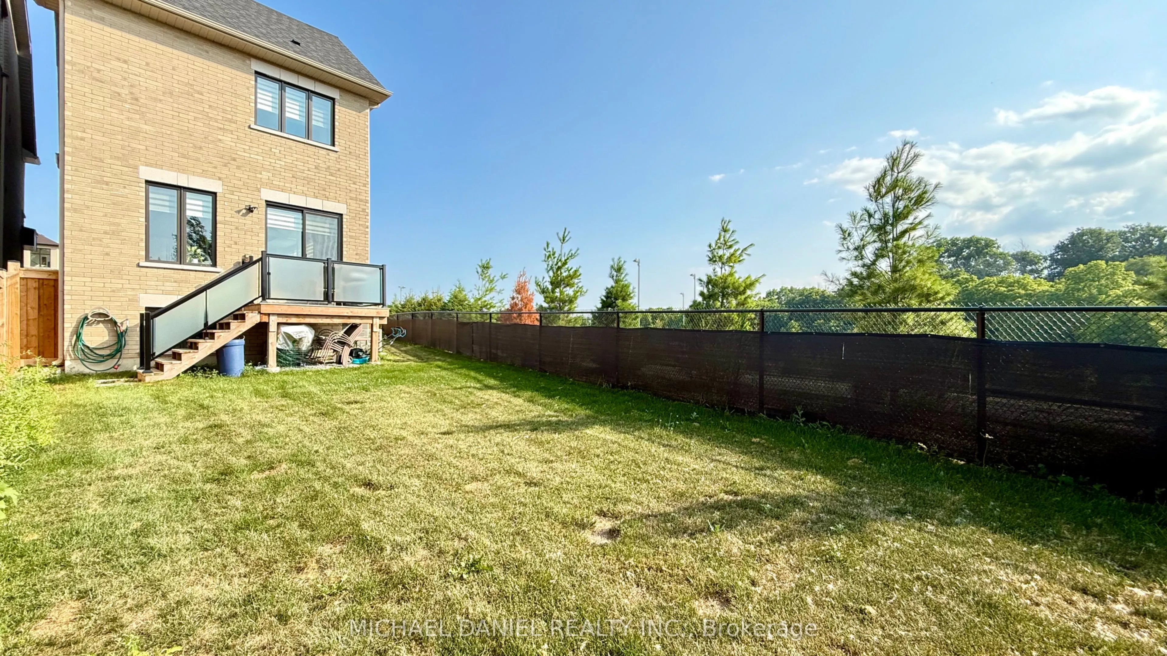 571 New England Court