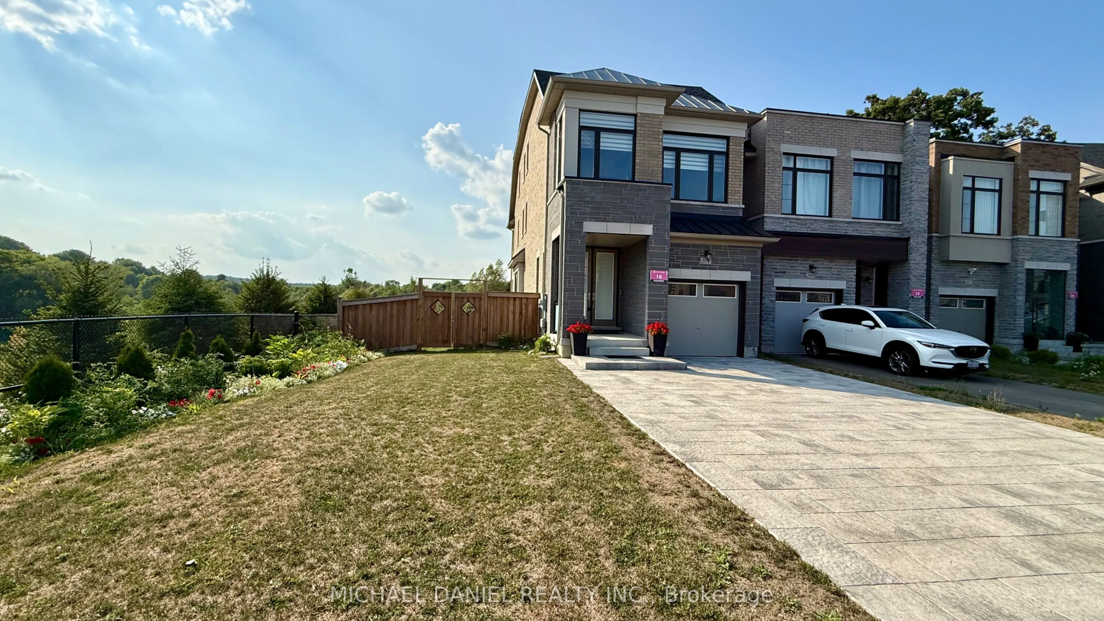 571 New England Court