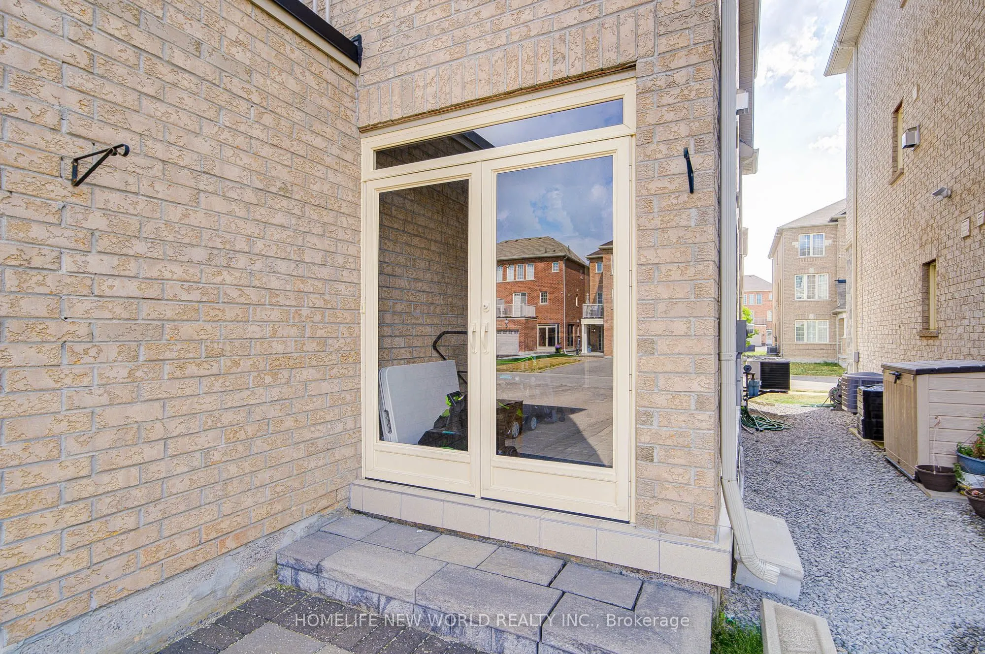 14 Highbury Court