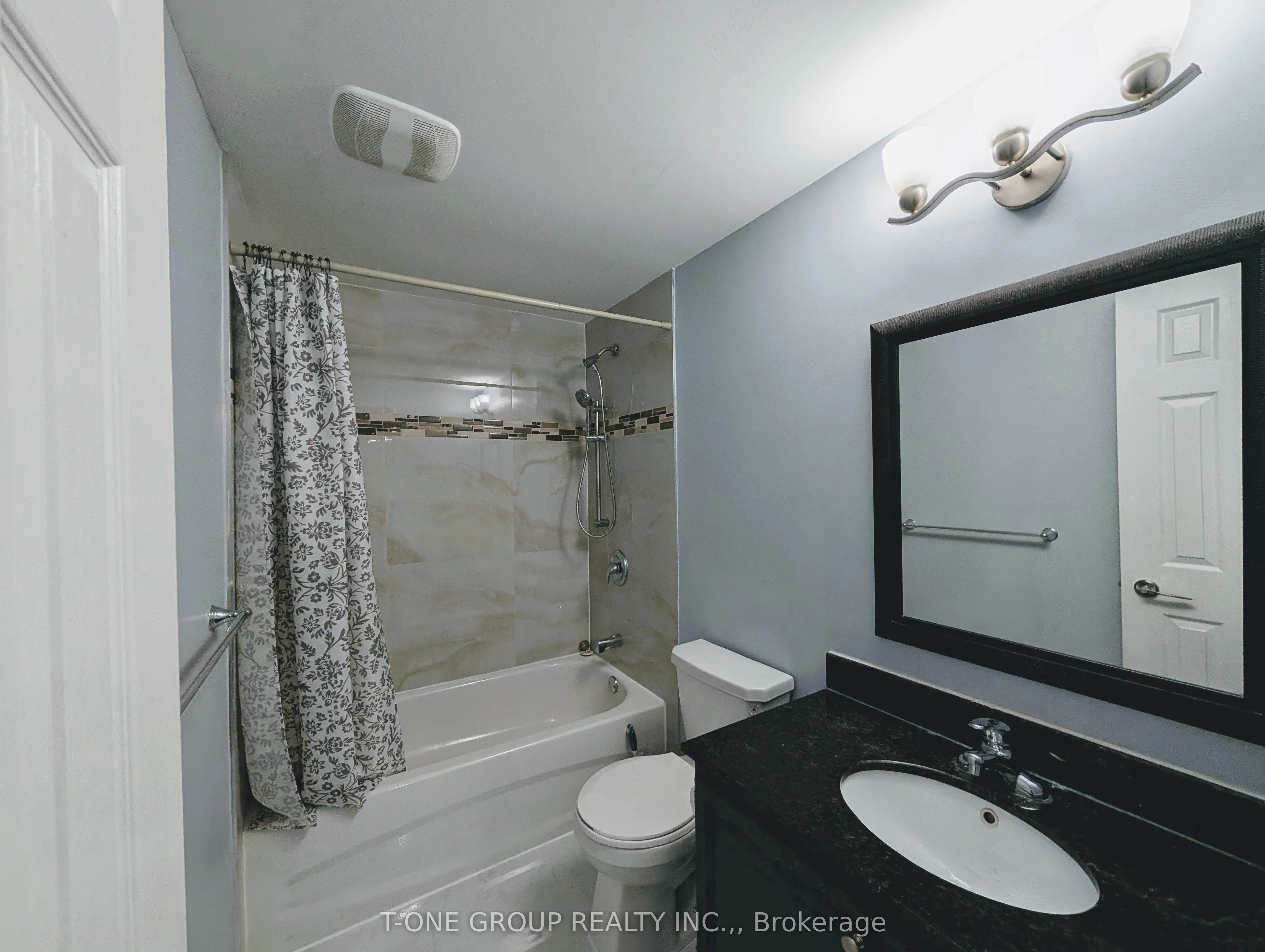 8 Camelot Way, #99