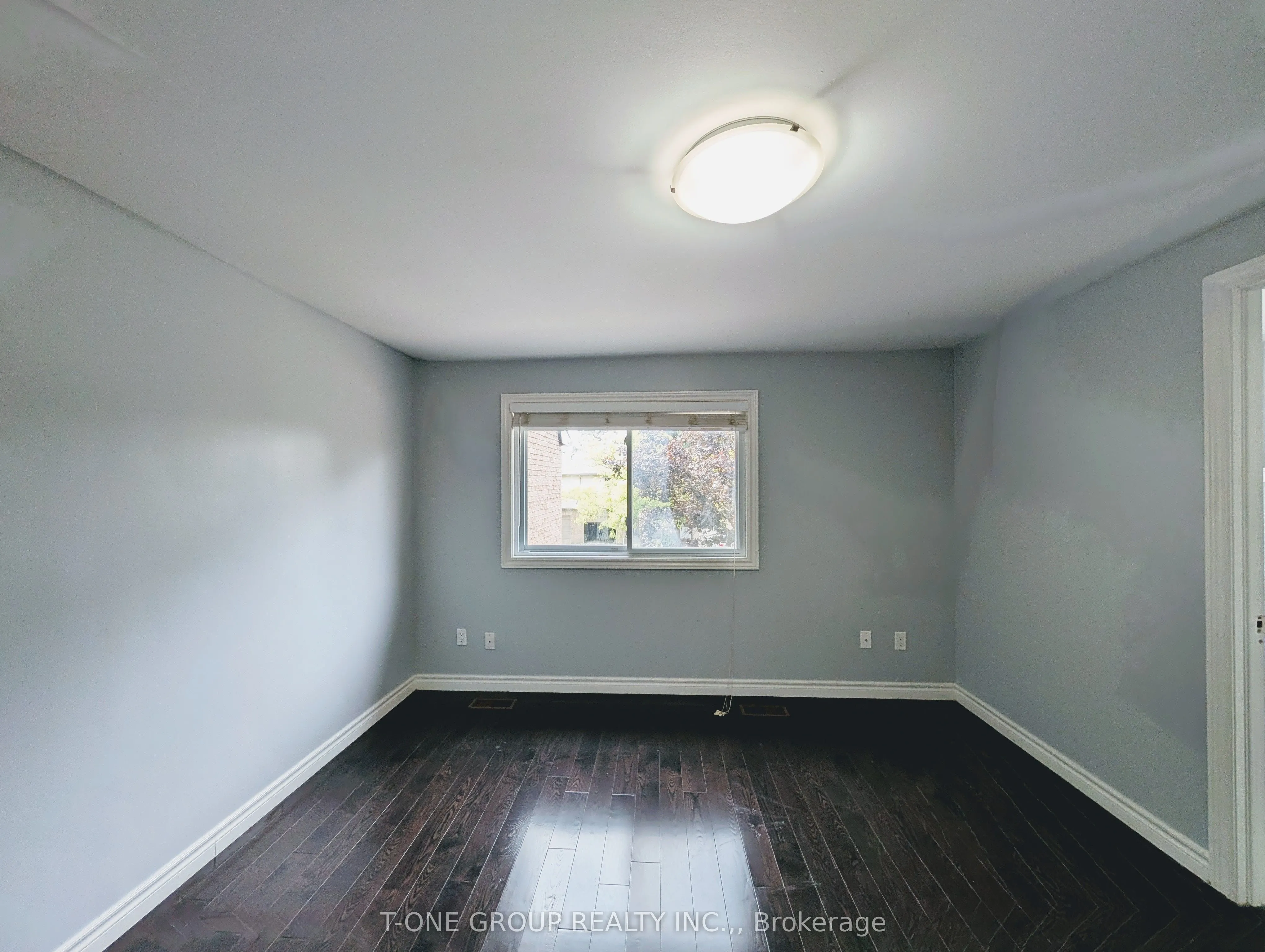 8 Camelot Way, #99
