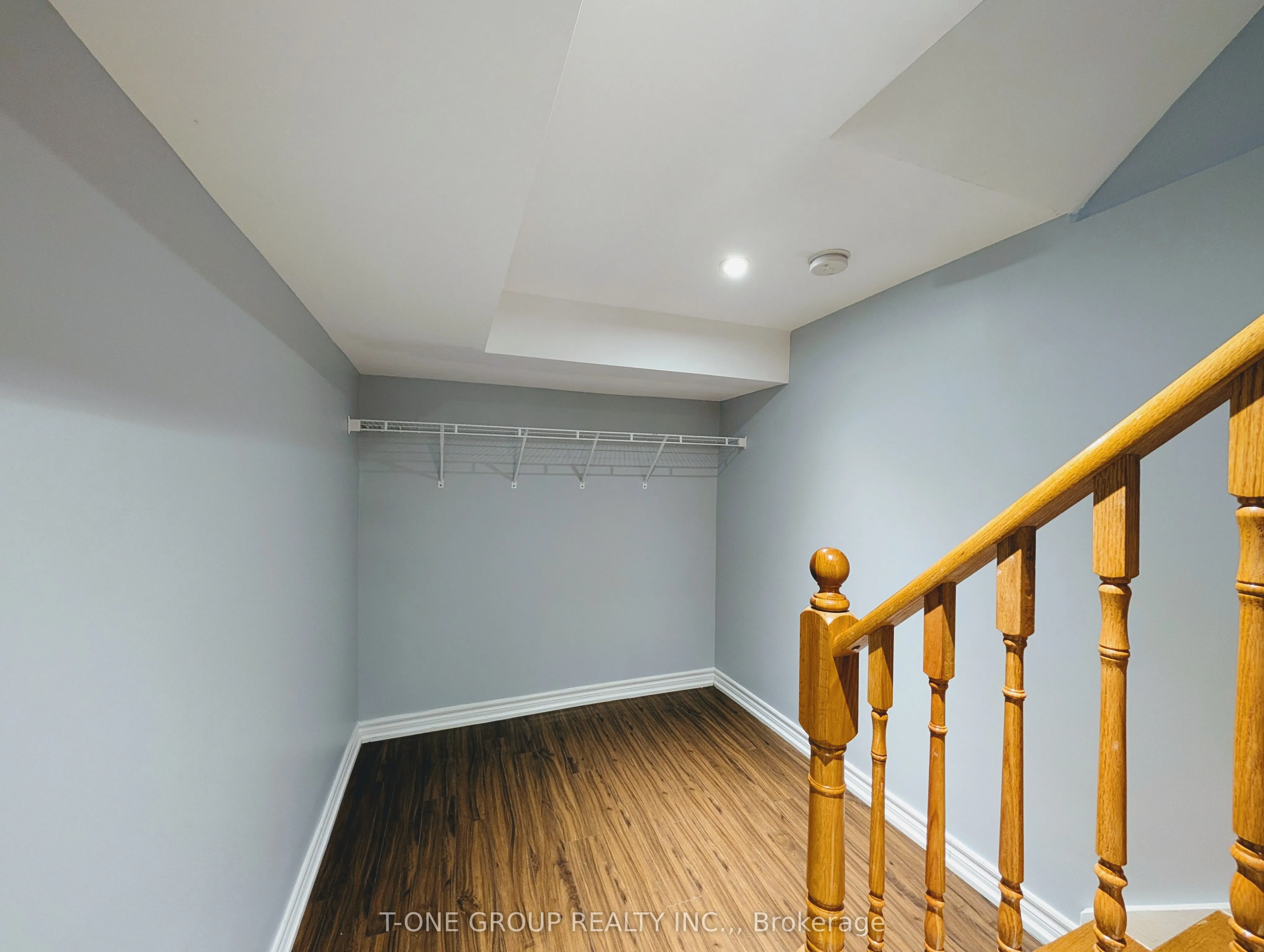 8 Camelot Way, #99