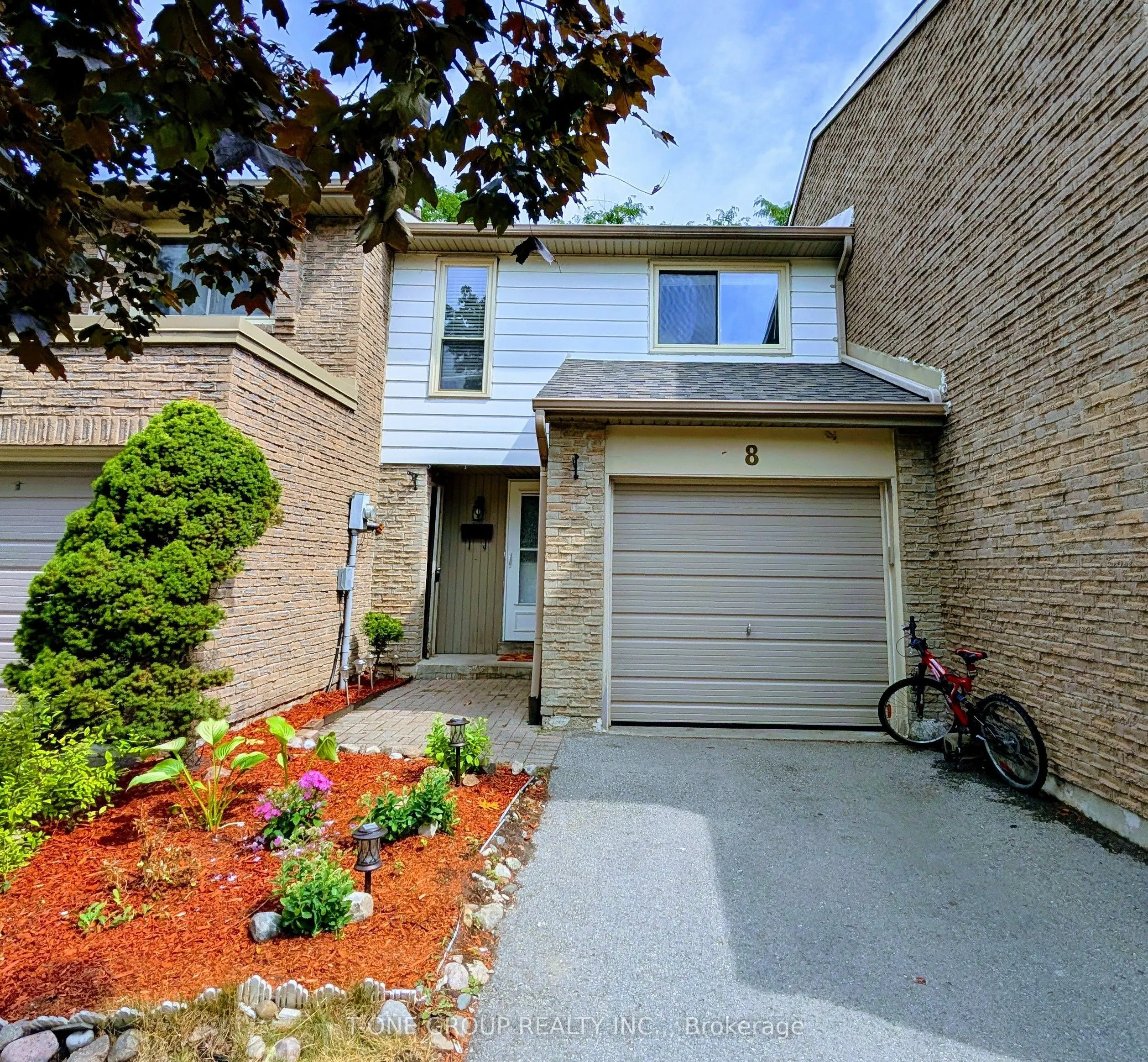 8 Camelot Way, #99