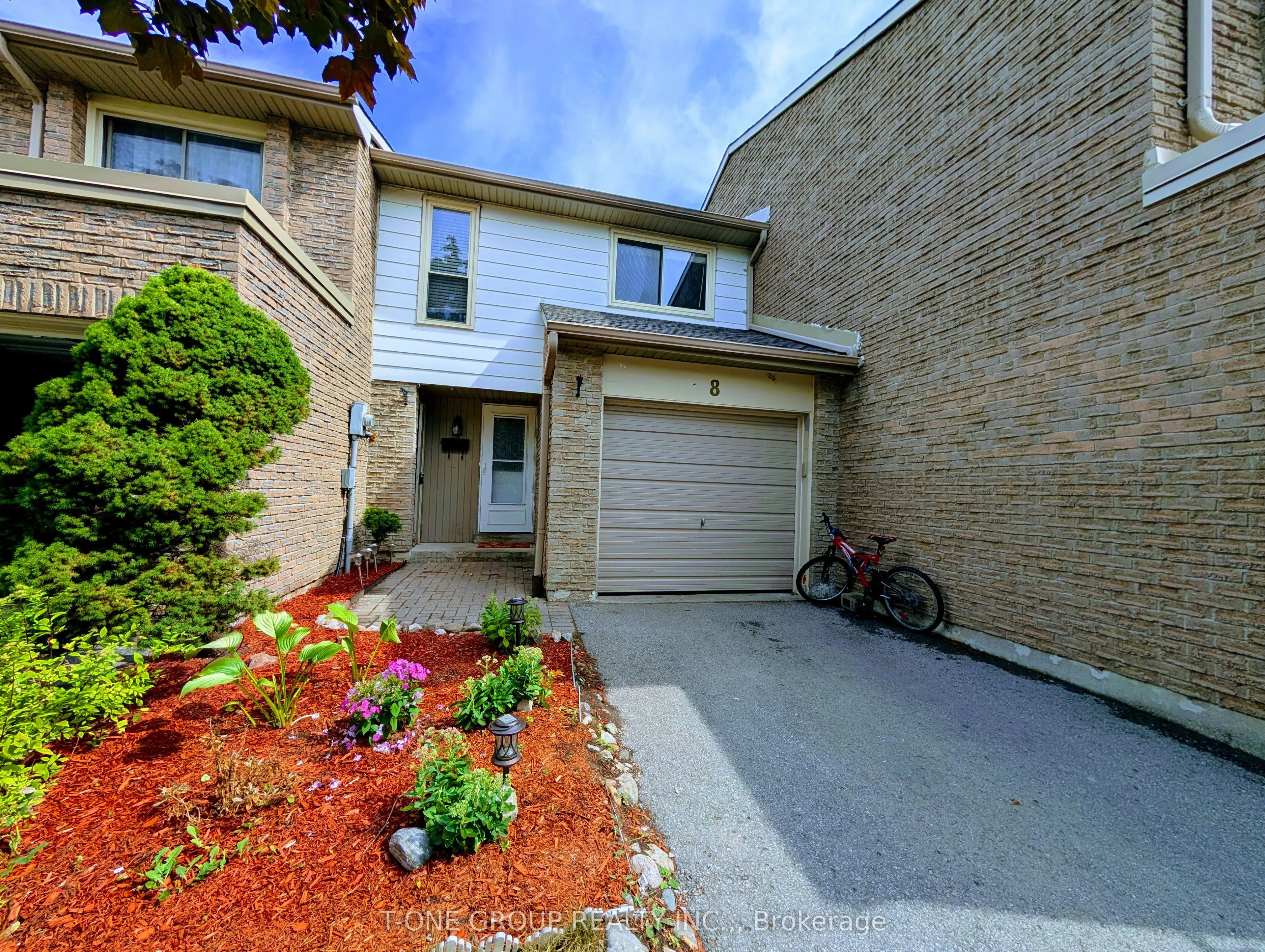 8 Camelot Way, #99