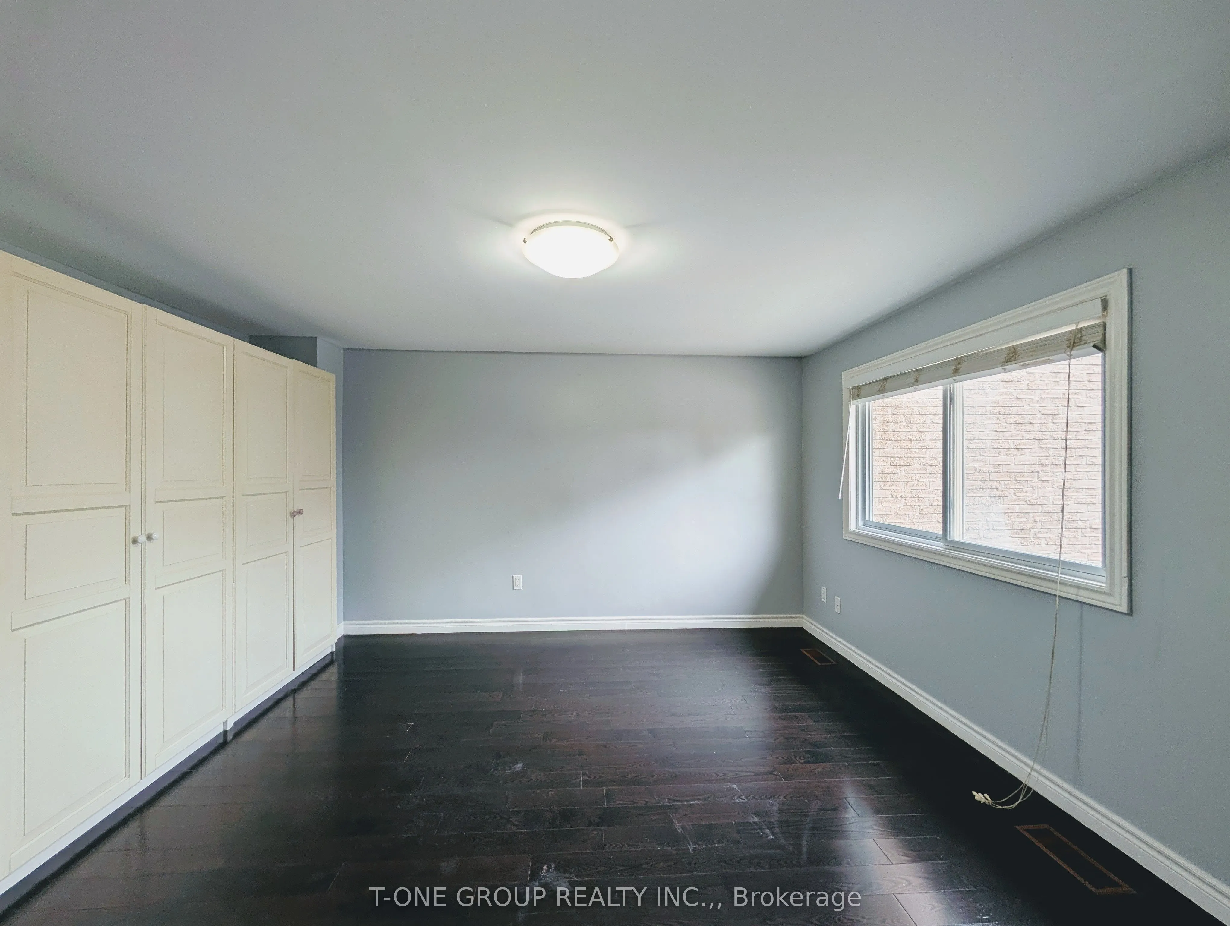 8 Camelot Way, #99