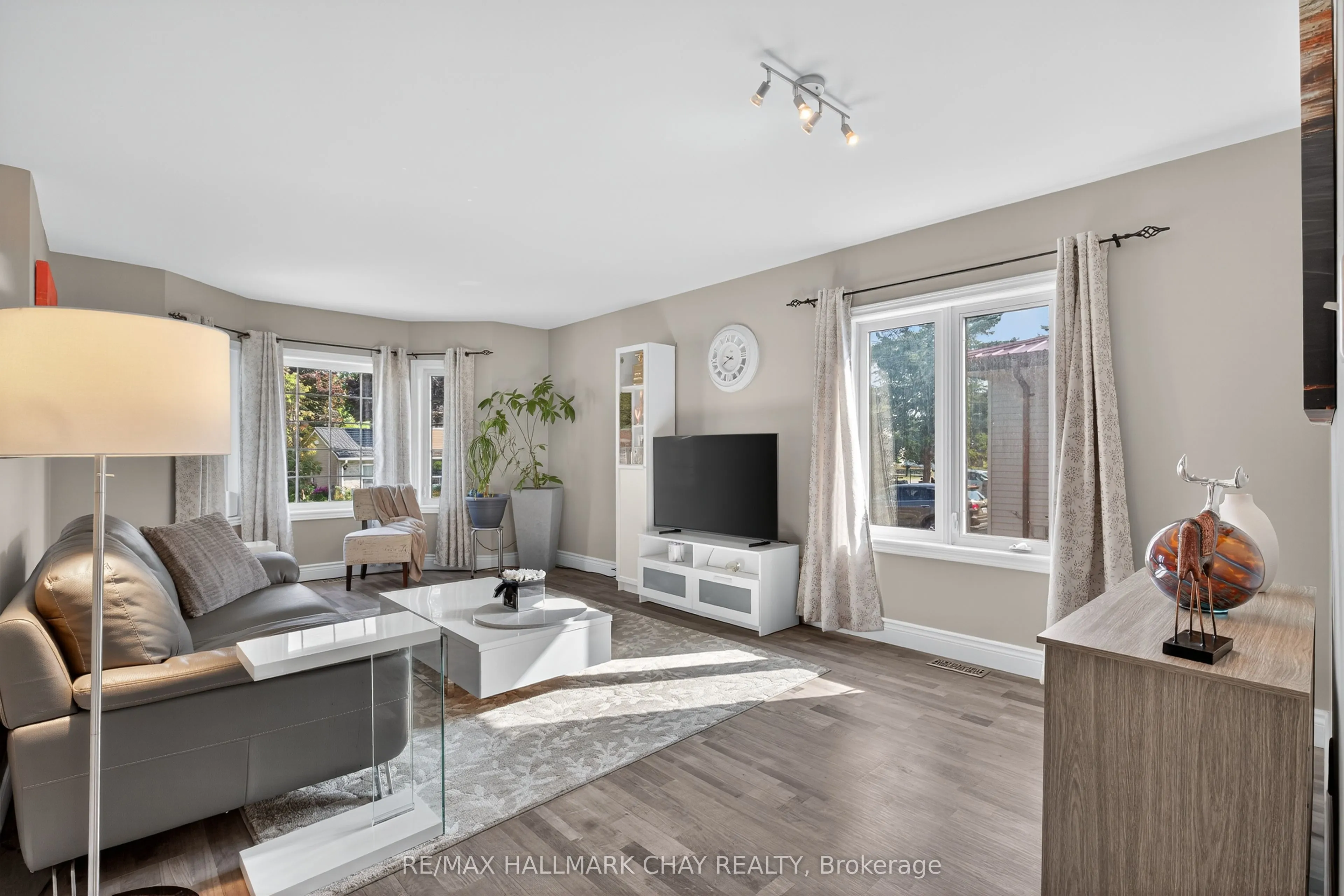 291 Parkwood Avenue