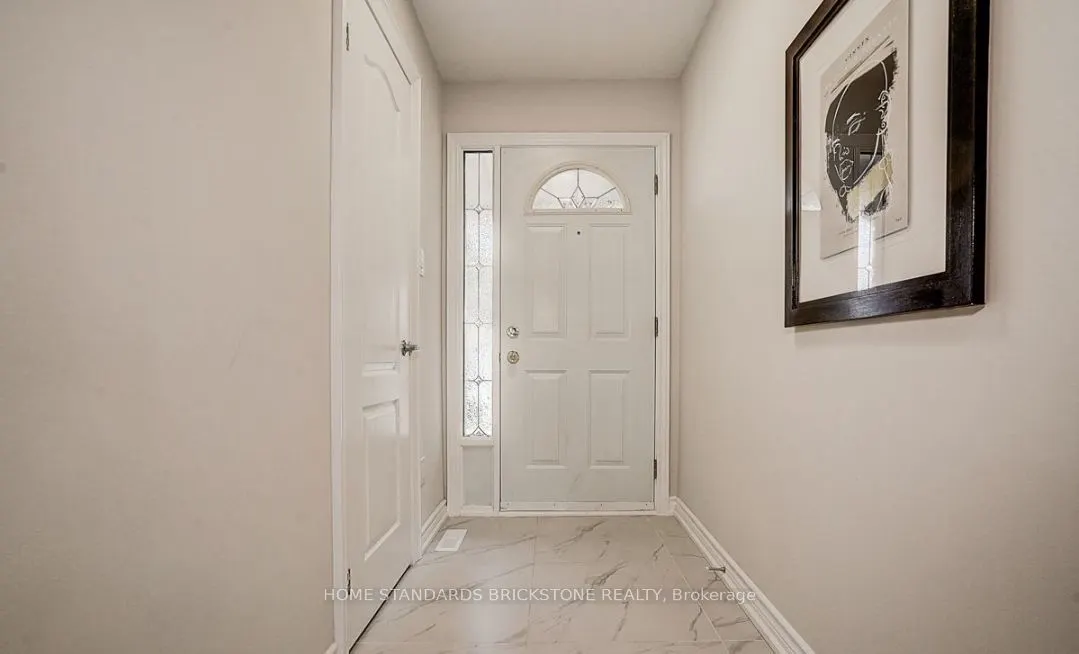 24 Barrington Crescent, #Main Floor