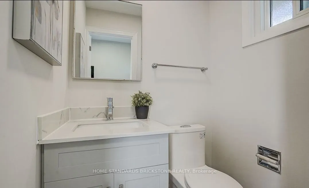 24 Barrington Crescent, #Main Floor