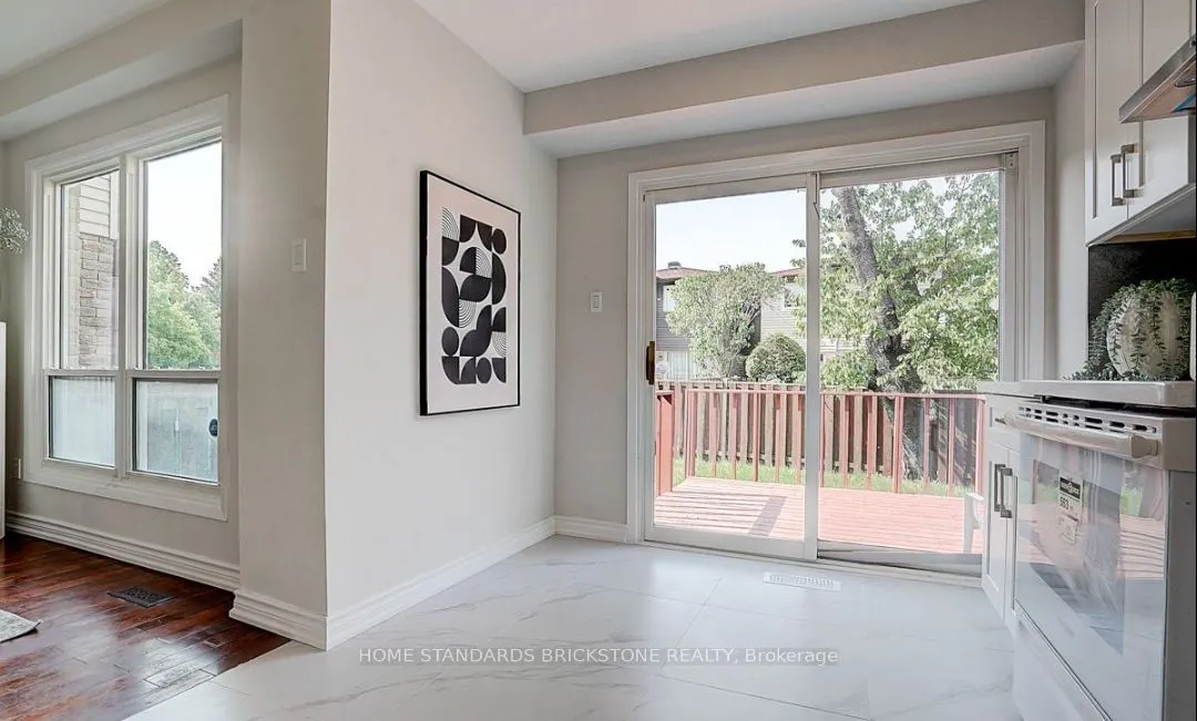 24 Barrington Crescent, #Main Floor