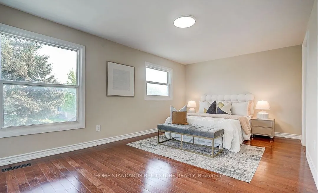 24 Barrington Crescent, #Main Floor