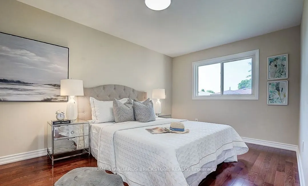 24 Barrington Crescent, #Main Floor