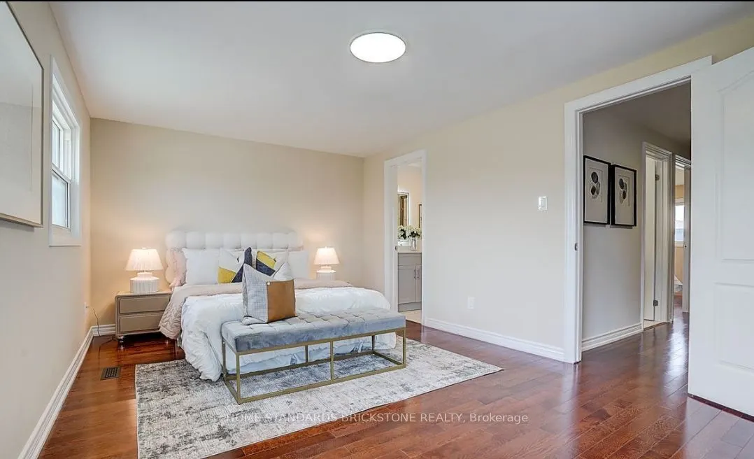 24 Barrington Crescent, #Main Floor