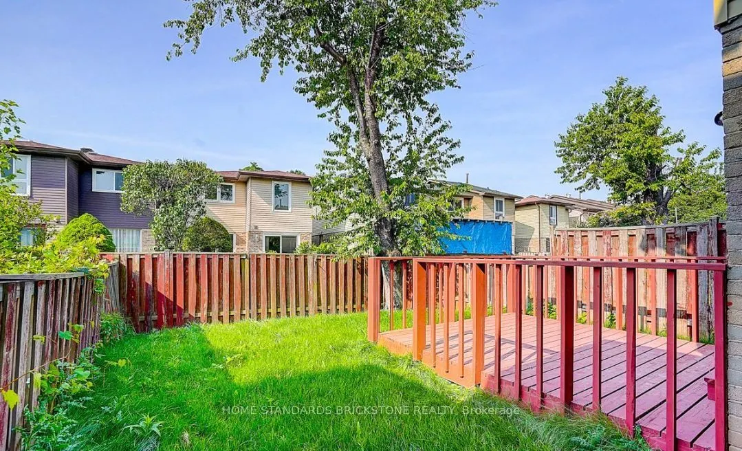 24 Barrington Crescent, #Main Floor