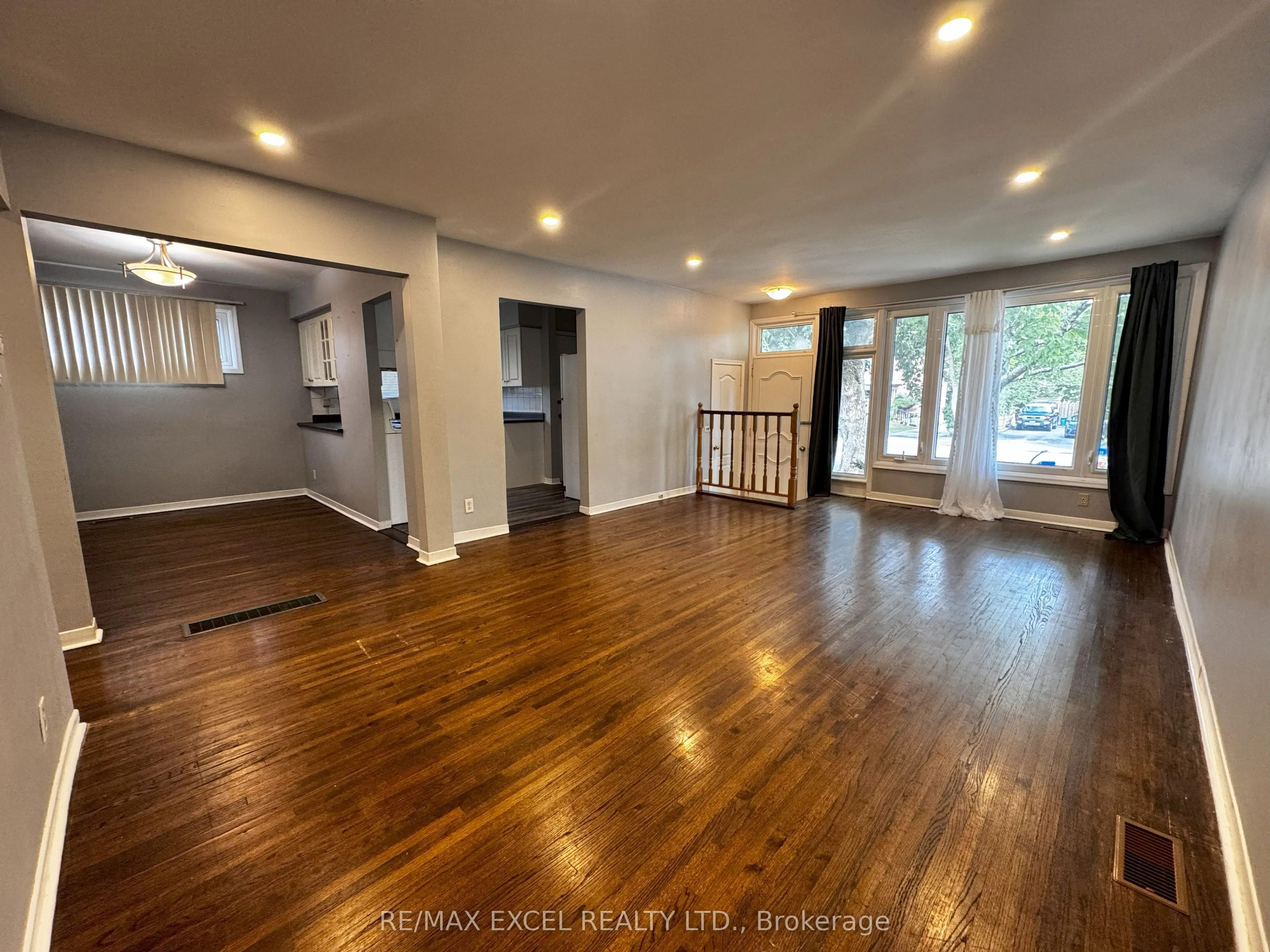244 Demaine Crescent