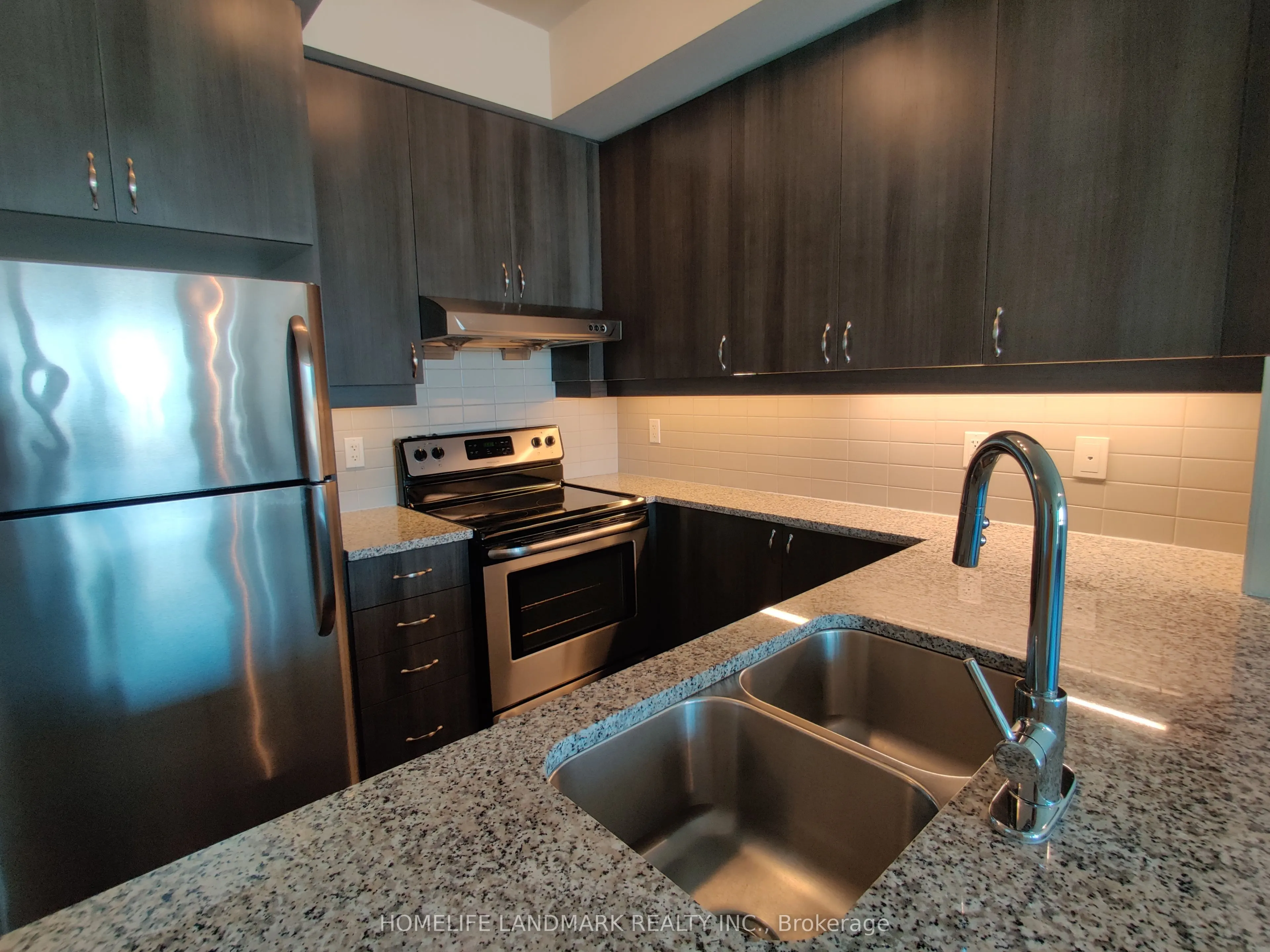 8110 Birchmount Road, #803