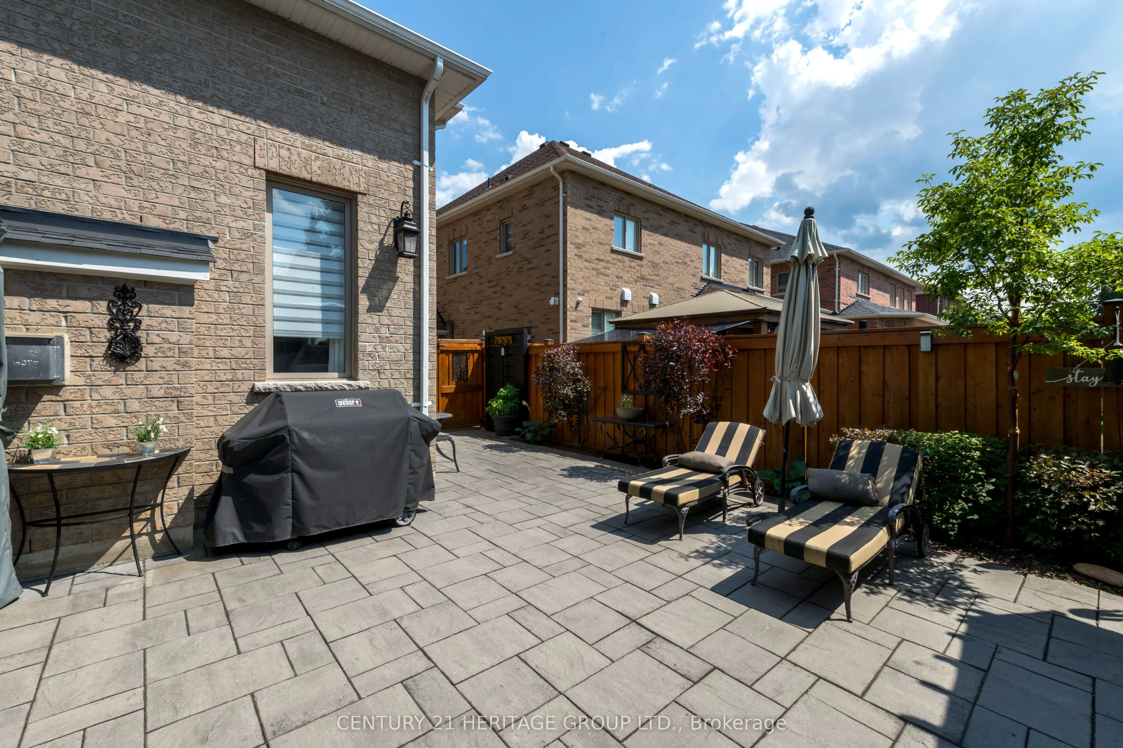 86 Sharpe Crescent