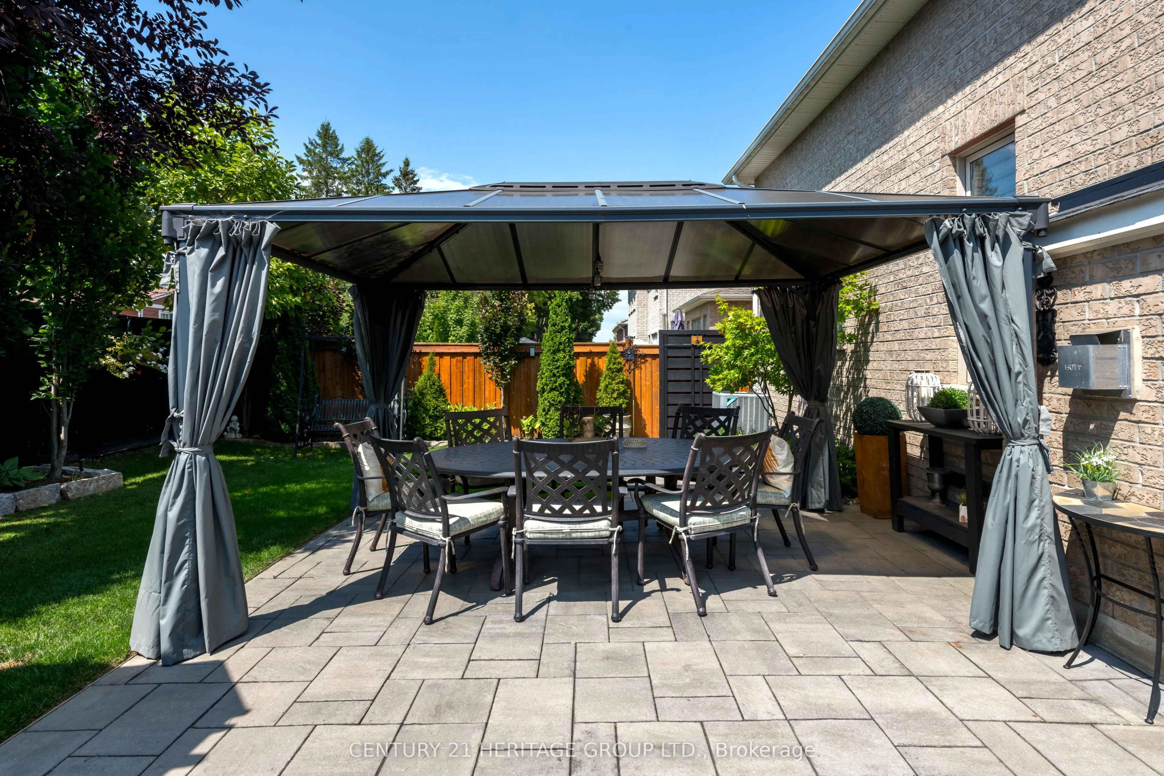 86 Sharpe Crescent