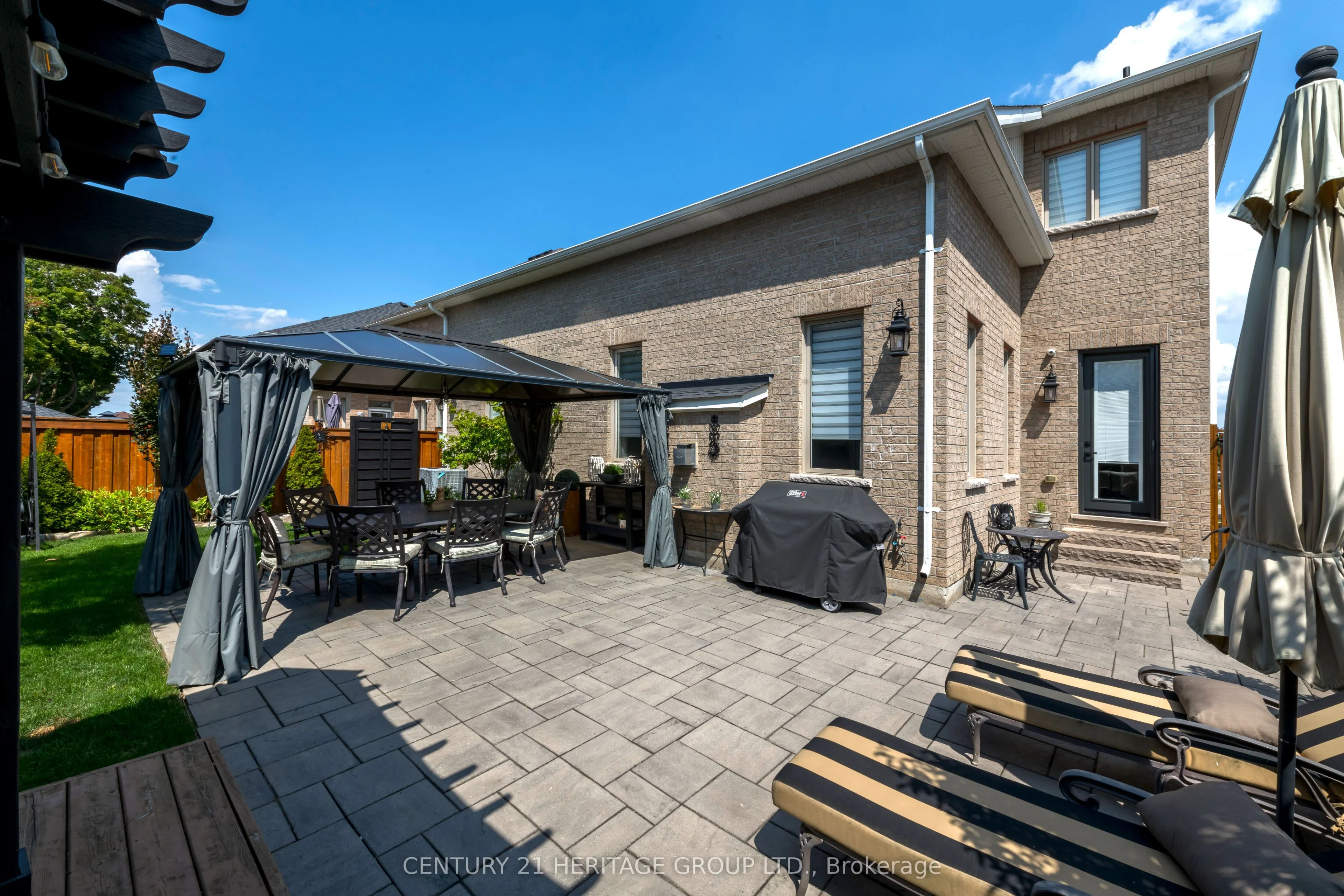 86 Sharpe Crescent