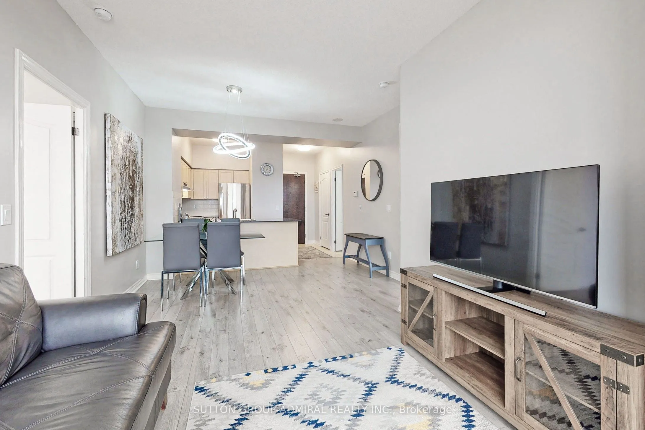 15 North Park Road, #1606